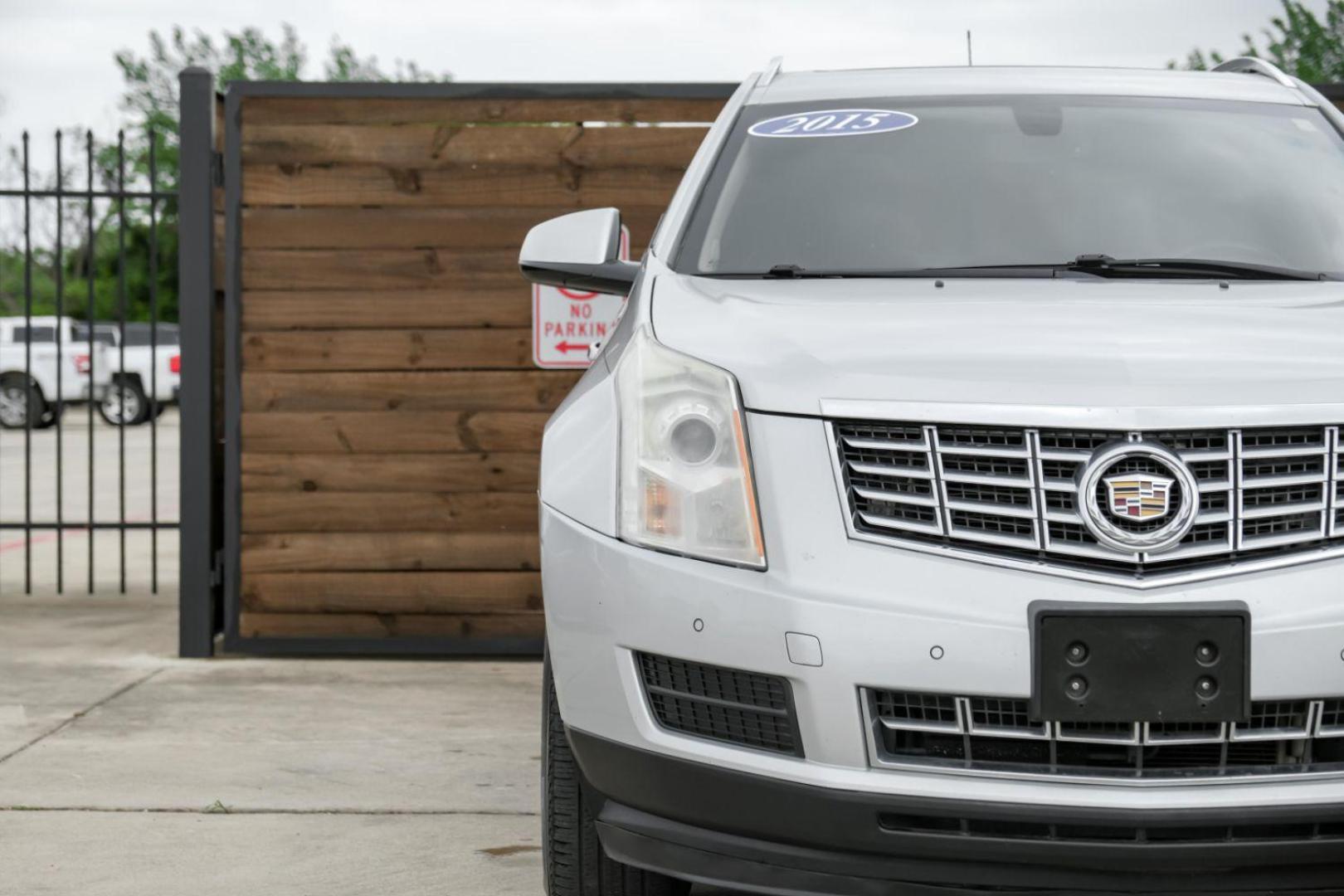 2015 Silver Cadillac SRX Luxury Collection FWD (3GYFNBE34FS) with an 3.6L V6 DOHC 24V FFV engine, 6-Speed Automatic transmission, located at 2401 E Main St., Grand Prairie, TX, 75050, (972) 262-4440, 32.748981, -96.969643 - Photo#47