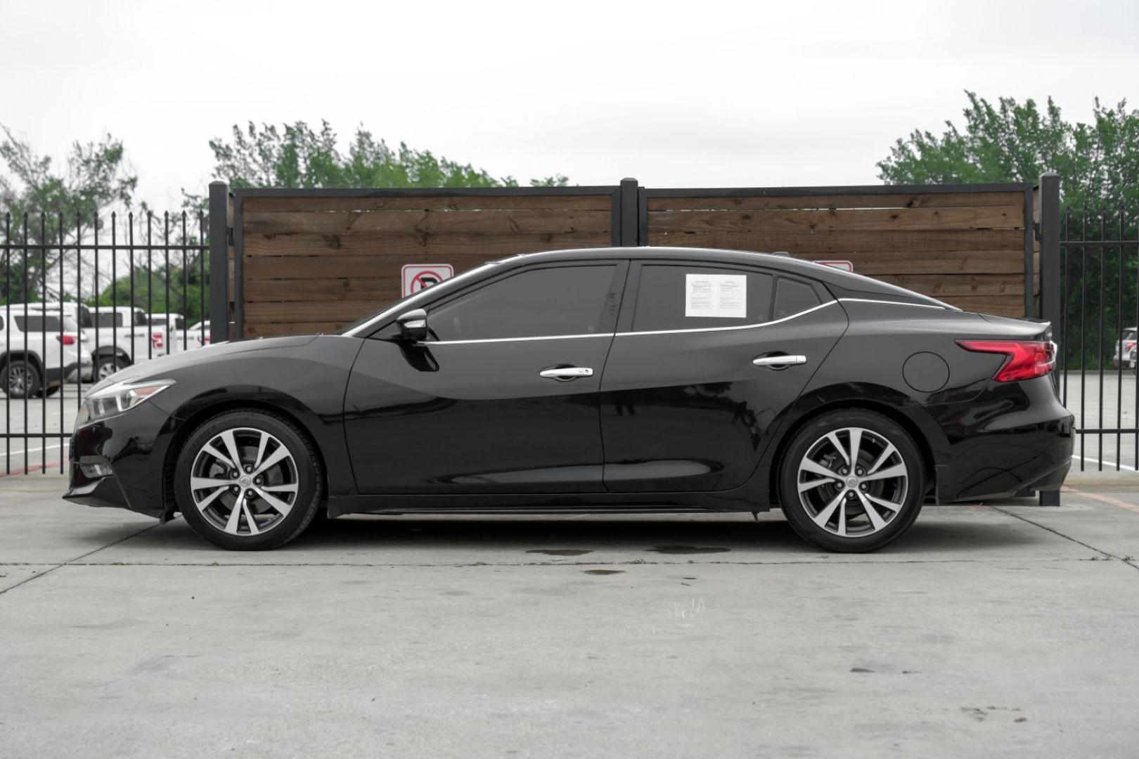 2017 BLACK Nissan Maxima 3.5 SL (1N4AA6AP6HC) with an 3.5L V6 DOHC 24V engine, Continuously Variable Transmission transmission, located at 2401 E Main St., Grand Prairie, TX, 75050, (972) 262-4440, 32.748981, -96.969643 - Photo#15