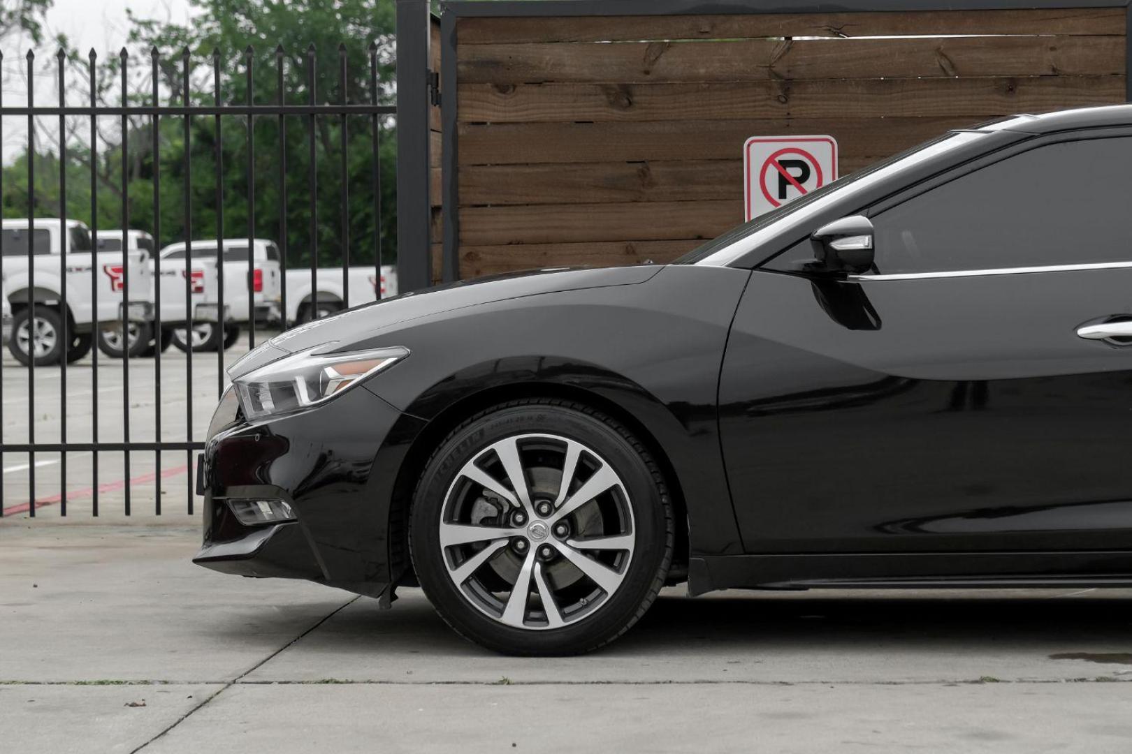 2017 BLACK Nissan Maxima 3.5 SL (1N4AA6AP6HC) with an 3.5L V6 DOHC 24V engine, Continuously Variable Transmission transmission, located at 2401 E Main St., Grand Prairie, TX, 75050, (972) 262-4440, 32.748981, -96.969643 - Photo#16