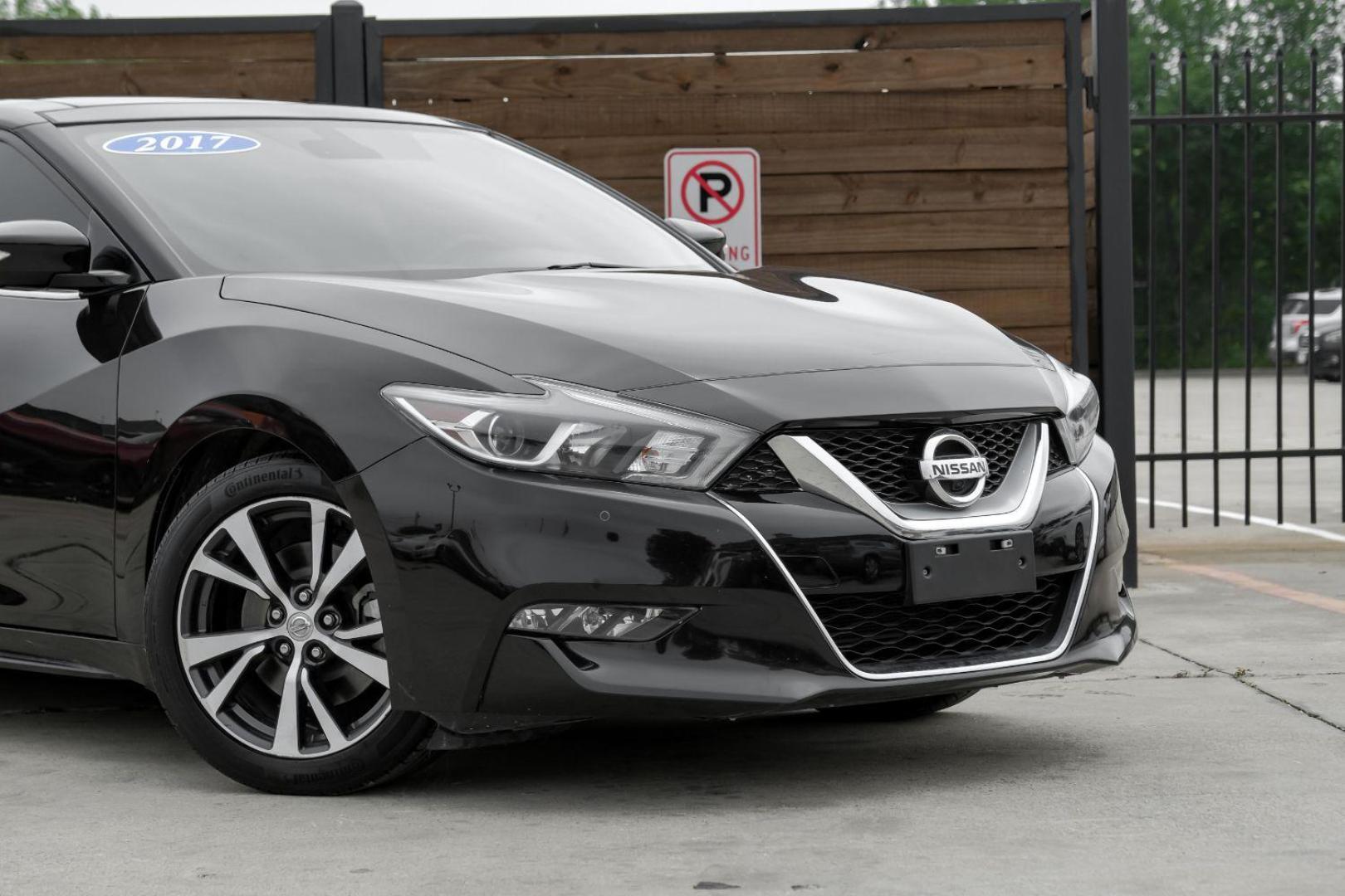 2017 BLACK Nissan Maxima 3.5 SL (1N4AA6AP6HC) with an 3.5L V6 DOHC 24V engine, Continuously Variable Transmission transmission, located at 2401 E Main St., Grand Prairie, TX, 75050, (972) 262-4440, 32.748981, -96.969643 - Photo#8