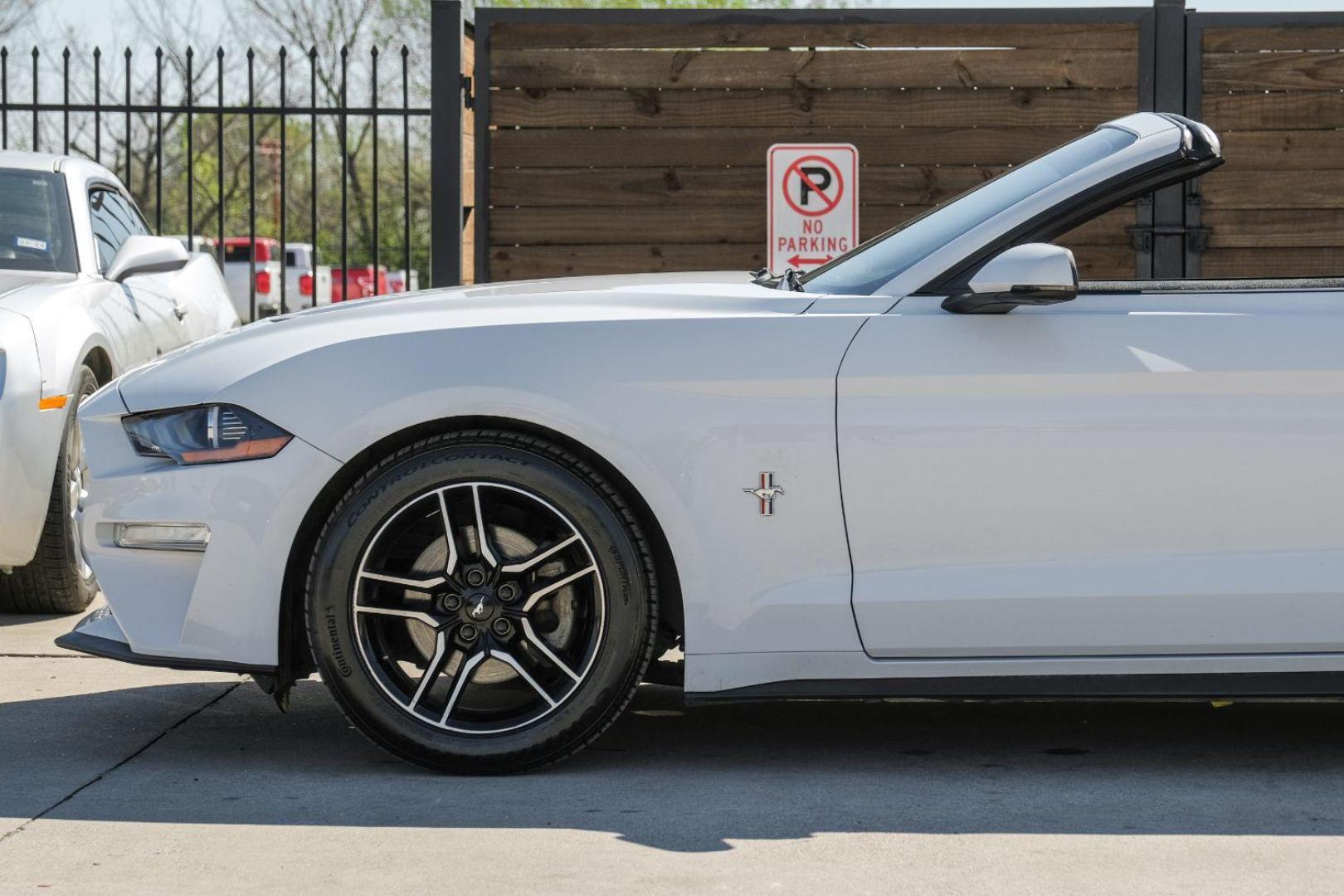 2018 WHITE Ford Mustang EcoBoost Premium Convertible (1FATP8UHXJ5) with an 2.3L L4 DOHC 16V engine, located at 2401 E Main St., Grand Prairie, TX, 75050, (972) 262-4440, 32.748981, -96.969643 - Photo#27