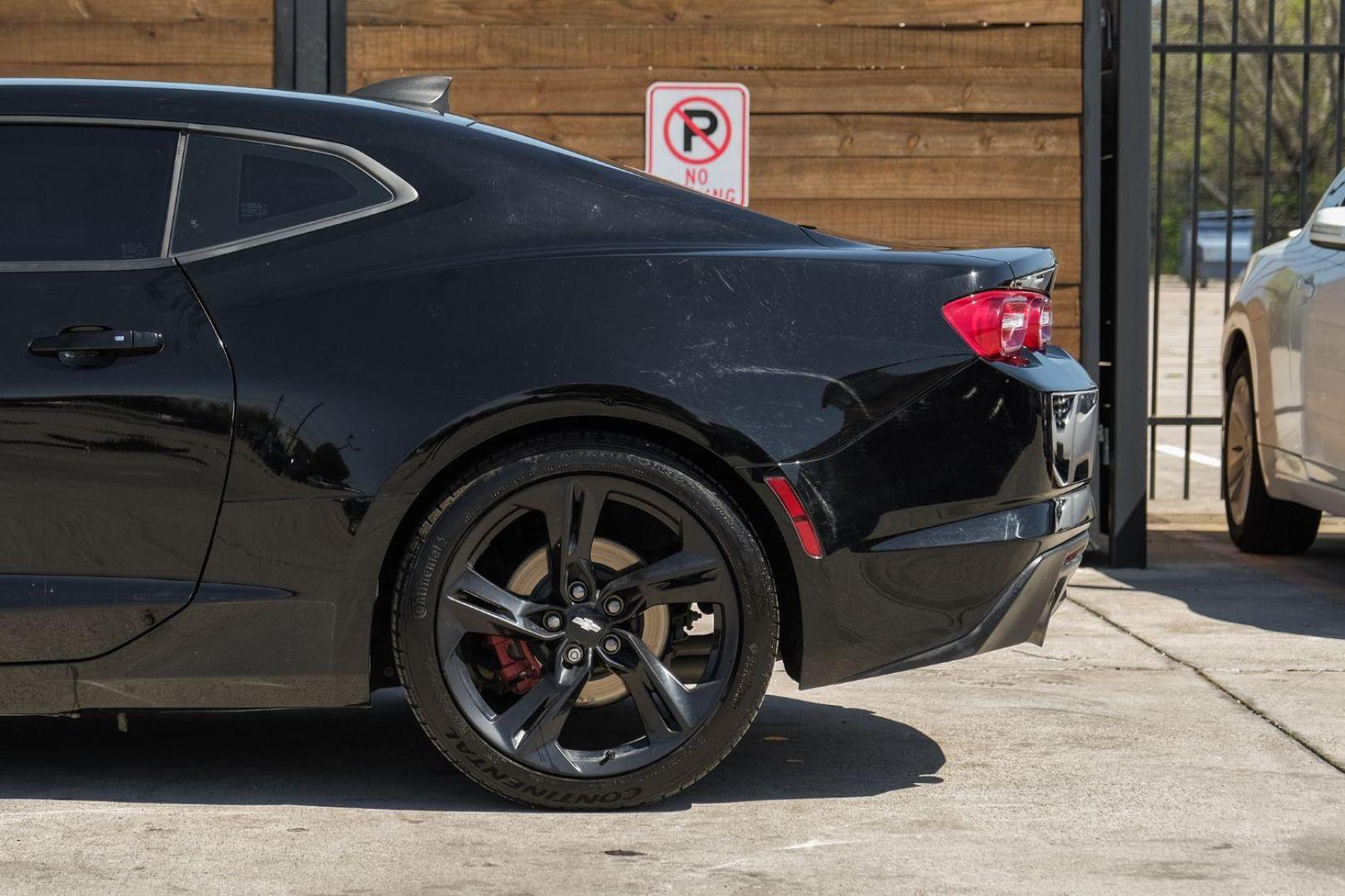 2019 BLACK Chevrolet Camaro 1LT Coupe (1G1FB1RX8K0) with an 2.0L L4 DOHC 16V TURBO engine, 6-Speed Manual transmission, located at 2401 E Main St., Grand Prairie, TX, 75050, (972) 262-4440, 32.748981, -96.969643 - Photo#16