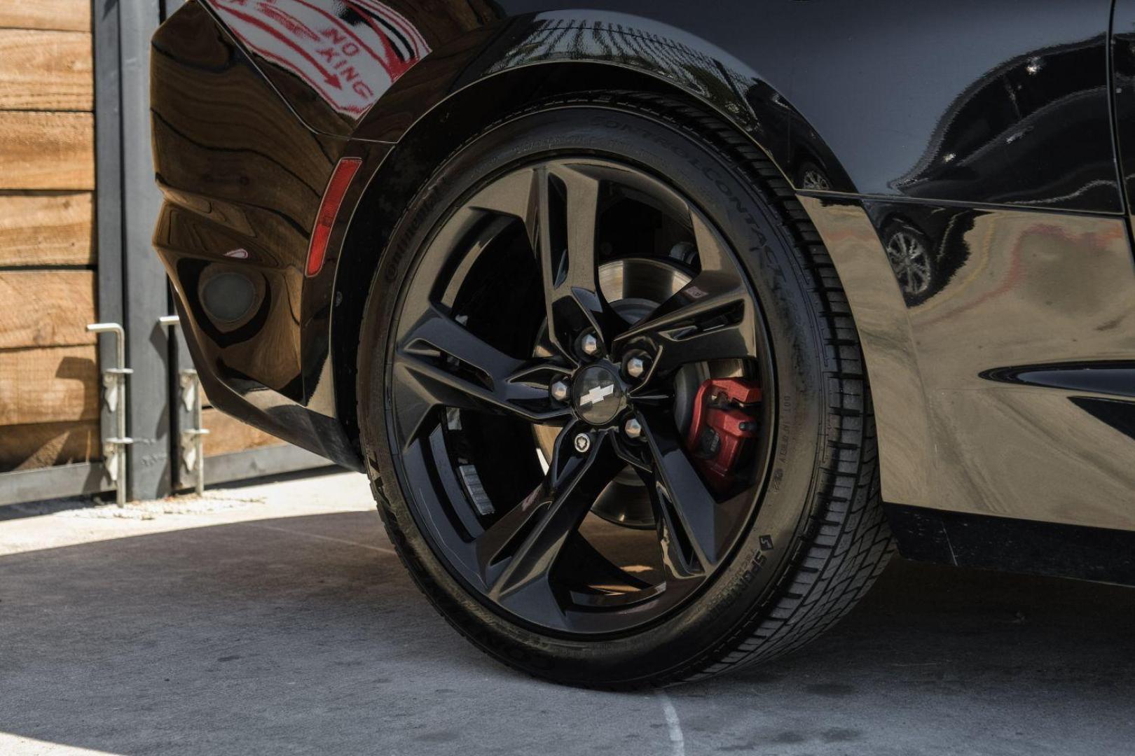 2019 BLACK Chevrolet Camaro 1LT Coupe (1G1FB1RX8K0) with an 2.0L L4 DOHC 16V TURBO engine, 6-Speed Manual transmission, located at 2401 E Main St., Grand Prairie, TX, 75050, (972) 262-4440, 32.748981, -96.969643 - Photo#51