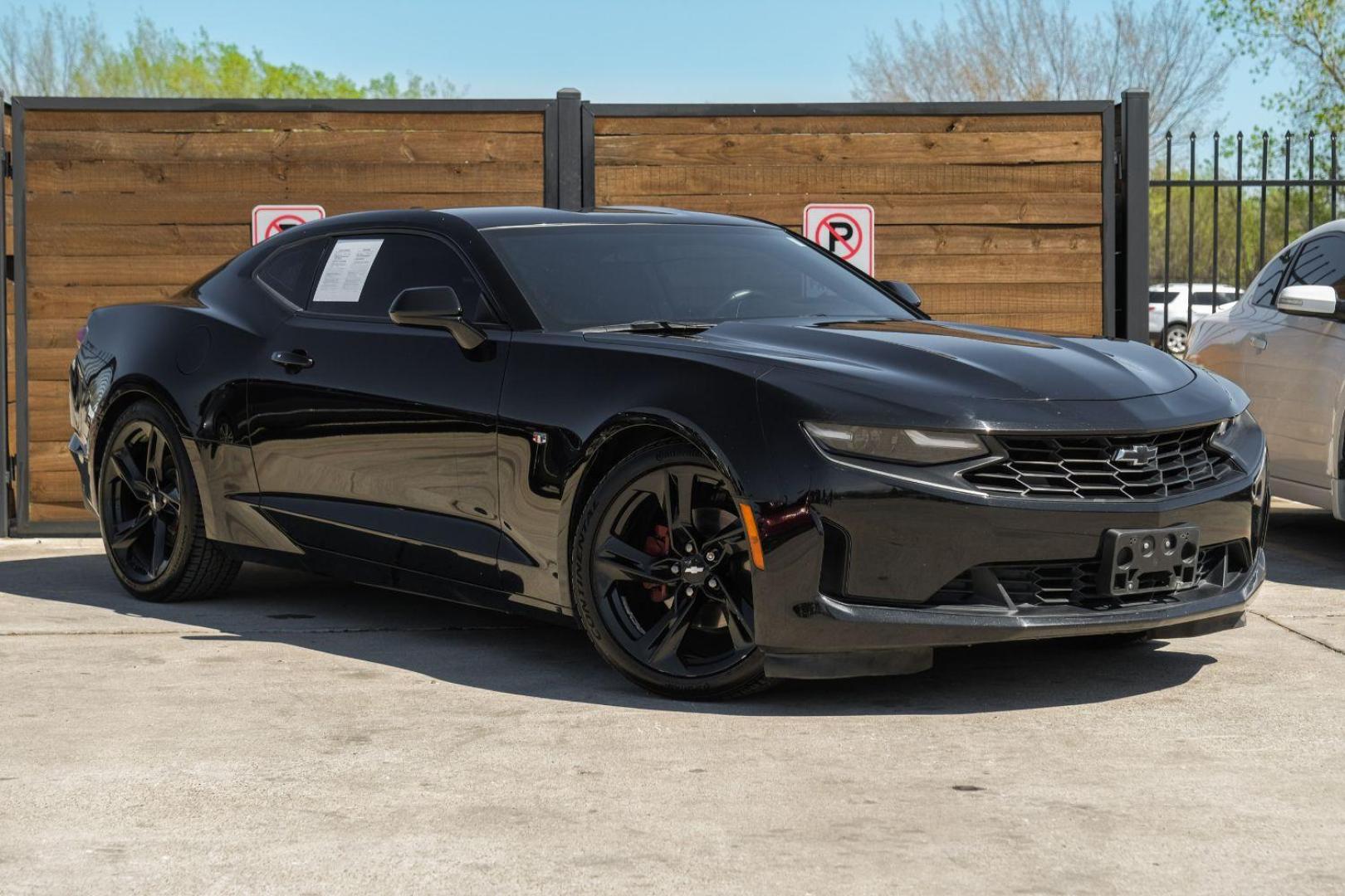 2019 BLACK Chevrolet Camaro 1LT Coupe (1G1FB1RX8K0) with an 2.0L L4 DOHC 16V TURBO engine, 6-Speed Manual transmission, located at 2401 E Main St., Grand Prairie, TX, 75050, (972) 262-4440, 32.748981, -96.969643 - Photo#5