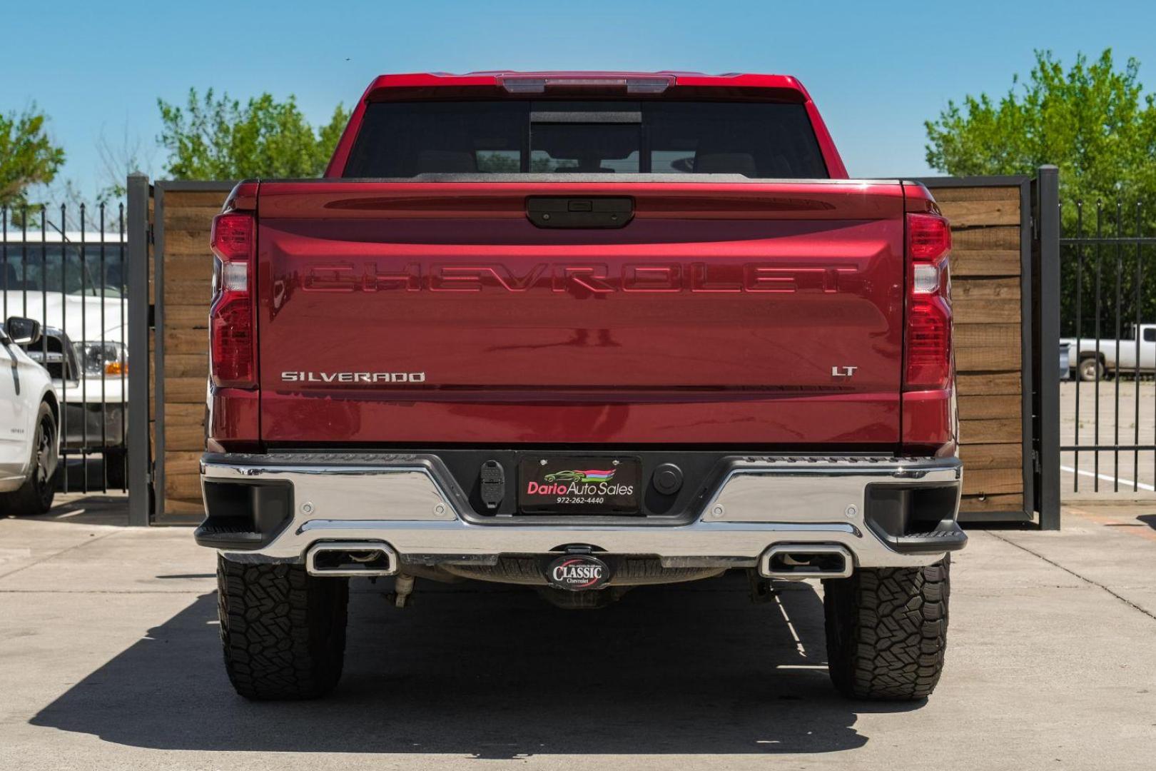 2020 RED Chevrolet Silverado 1500 LT Crew Cab 4WD (3GCUYDET8LG) with an 3.0L L6 DOHC 16V TURBO DIESEL engine, 6-Speed Automatic transmission, located at 2401 E Main St., Grand Prairie, TX, 75050, (972) 262-4440, 32.748981, -96.969643 - Photo#10