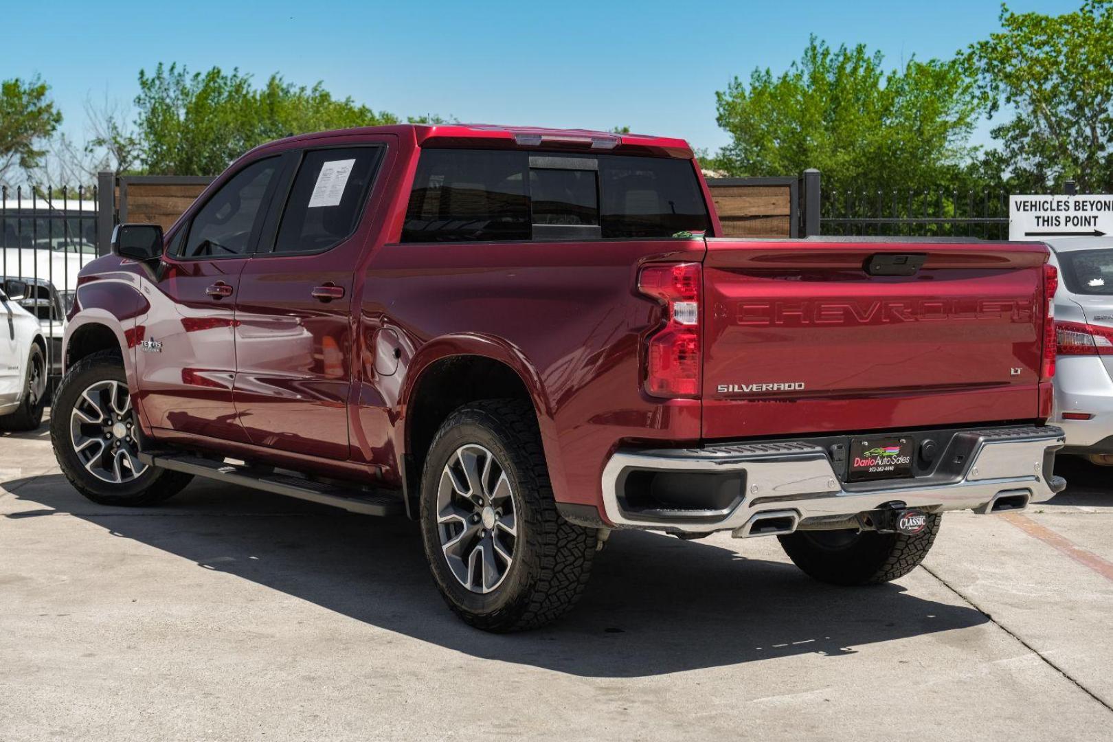 2020 RED Chevrolet Silverado 1500 LT Crew Cab 4WD (3GCUYDET8LG) with an 3.0L L6 DOHC 16V TURBO DIESEL engine, 6-Speed Automatic transmission, located at 2401 E Main St., Grand Prairie, TX, 75050, (972) 262-4440, 32.748981, -96.969643 - Photo#11