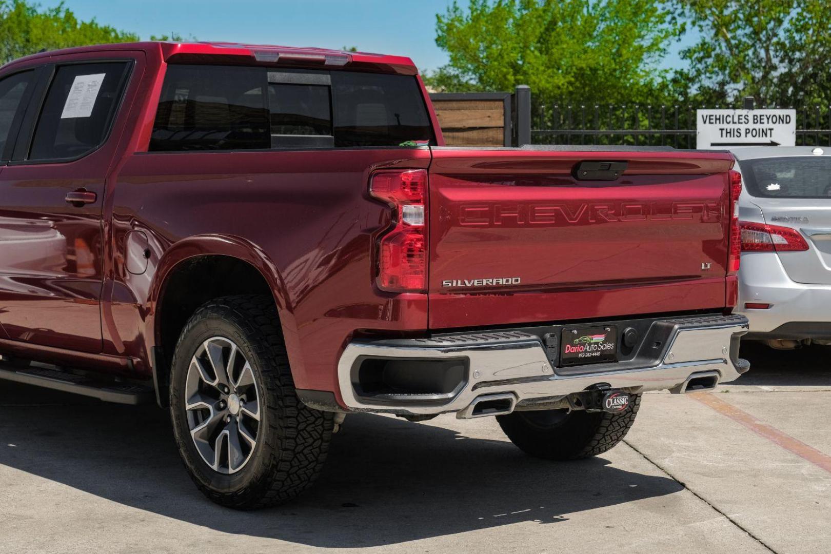 2020 RED Chevrolet Silverado 1500 LT Crew Cab 4WD (3GCUYDET8LG) with an 3.0L L6 DOHC 16V TURBO DIESEL engine, 6-Speed Automatic transmission, located at 2401 E Main St., Grand Prairie, TX, 75050, (972) 262-4440, 32.748981, -96.969643 - Photo#13