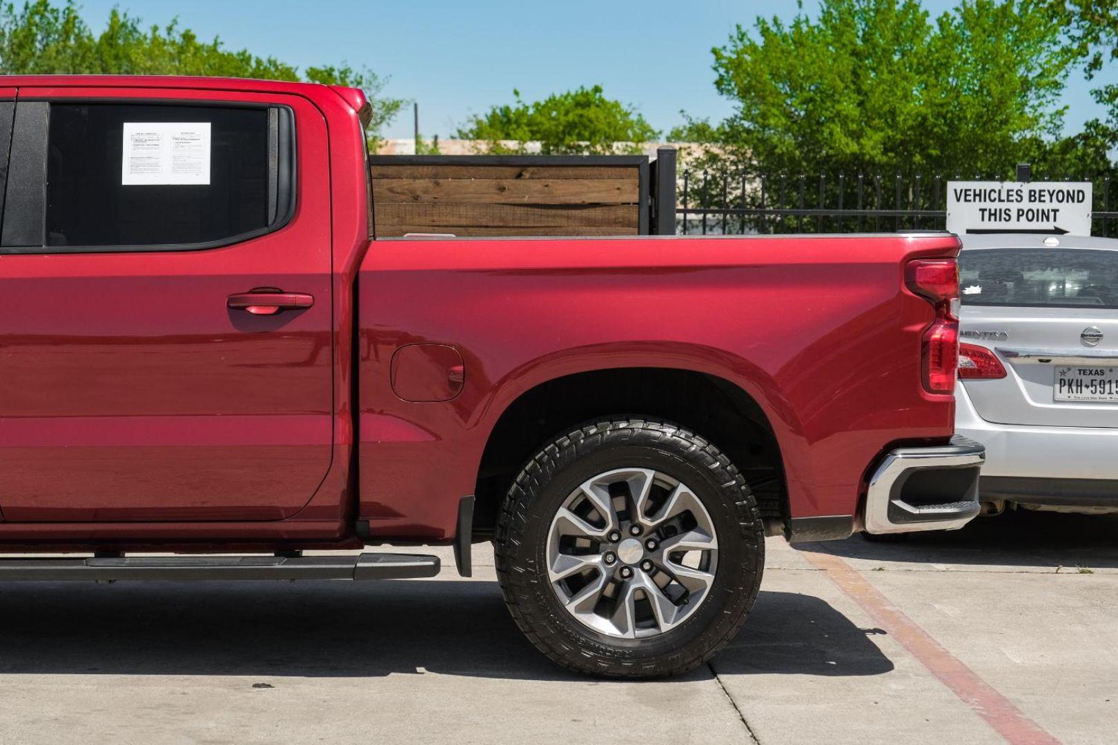 2020 RED Chevrolet Silverado 1500 LT Crew Cab 4WD (3GCUYDET8LG) with an 3.0L L6 DOHC 16V TURBO DIESEL engine, 6-Speed Automatic transmission, located at 2401 E Main St., Grand Prairie, TX, 75050, (972) 262-4440, 32.748981, -96.969643 - Photo#16