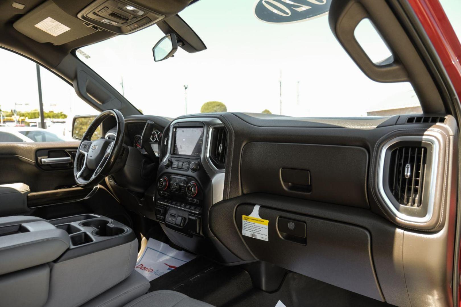 2020 RED Chevrolet Silverado 1500 LT Crew Cab 4WD (3GCUYDET8LG) with an 3.0L L6 DOHC 16V TURBO DIESEL engine, 6-Speed Automatic transmission, located at 2401 E Main St., Grand Prairie, TX, 75050, (972) 262-4440, 32.748981, -96.969643 - Photo#17