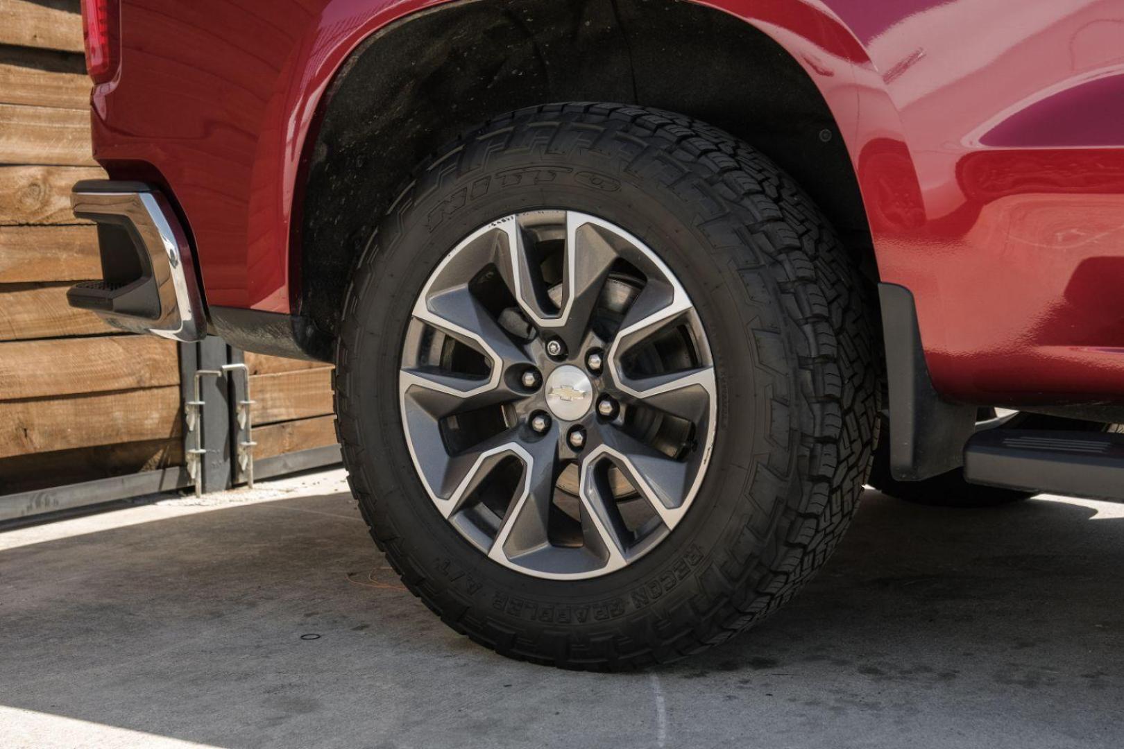 2020 RED Chevrolet Silverado 1500 LT Crew Cab 4WD (3GCUYDET8LG) with an 3.0L L6 DOHC 16V TURBO DIESEL engine, 6-Speed Automatic transmission, located at 2401 E Main St., Grand Prairie, TX, 75050, (972) 262-4440, 32.748981, -96.969643 - Photo#57