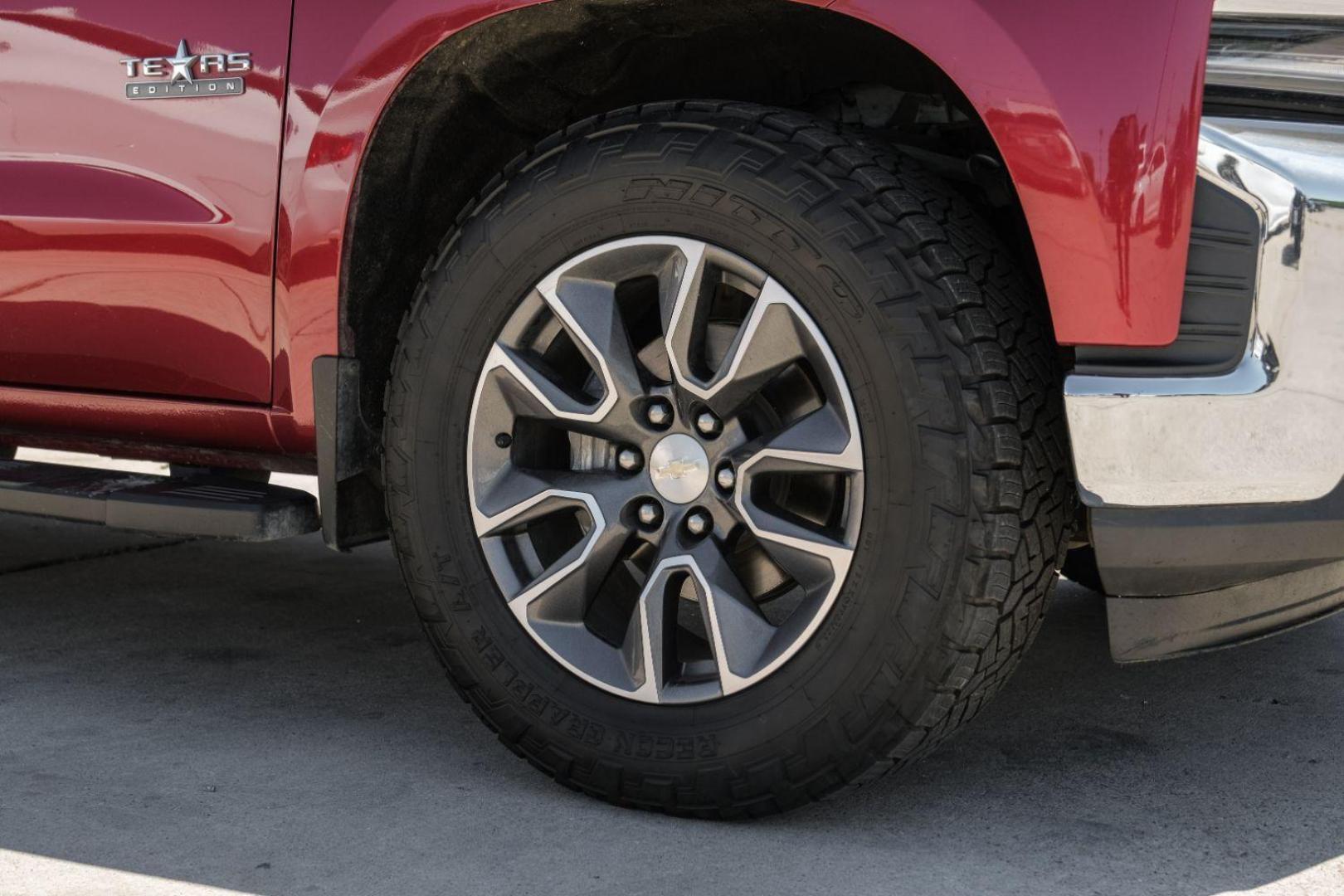 2020 RED Chevrolet Silverado 1500 LT Crew Cab 4WD (3GCUYDET8LG) with an 3.0L L6 DOHC 16V TURBO DIESEL engine, 6-Speed Automatic transmission, located at 2401 E Main St., Grand Prairie, TX, 75050, (972) 262-4440, 32.748981, -96.969643 - Photo#58