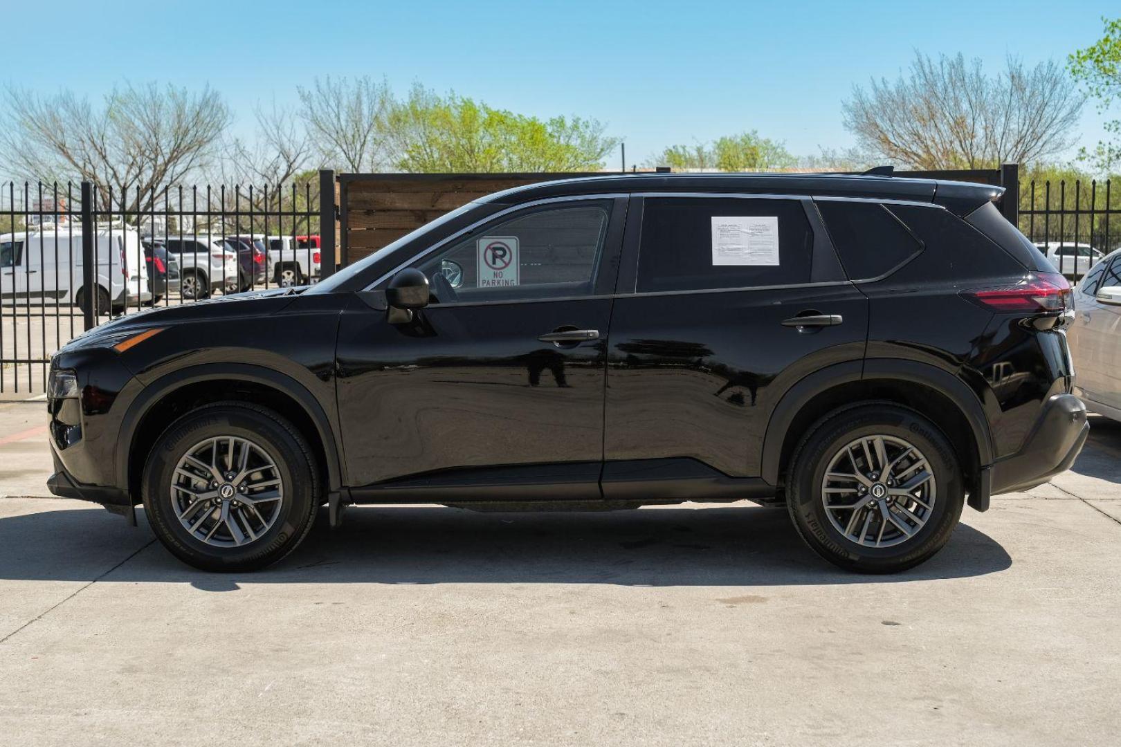 2021 black Nissan Rogue S (5N1AT3AA3MC) with an 2.5L L4 DOHC 16V engine, Continuously Variable Transmission transmission, located at 2401 E Main St., Grand Prairie, TX, 75050, (972) 262-4440, 32.748981, -96.969643 - Photo#14