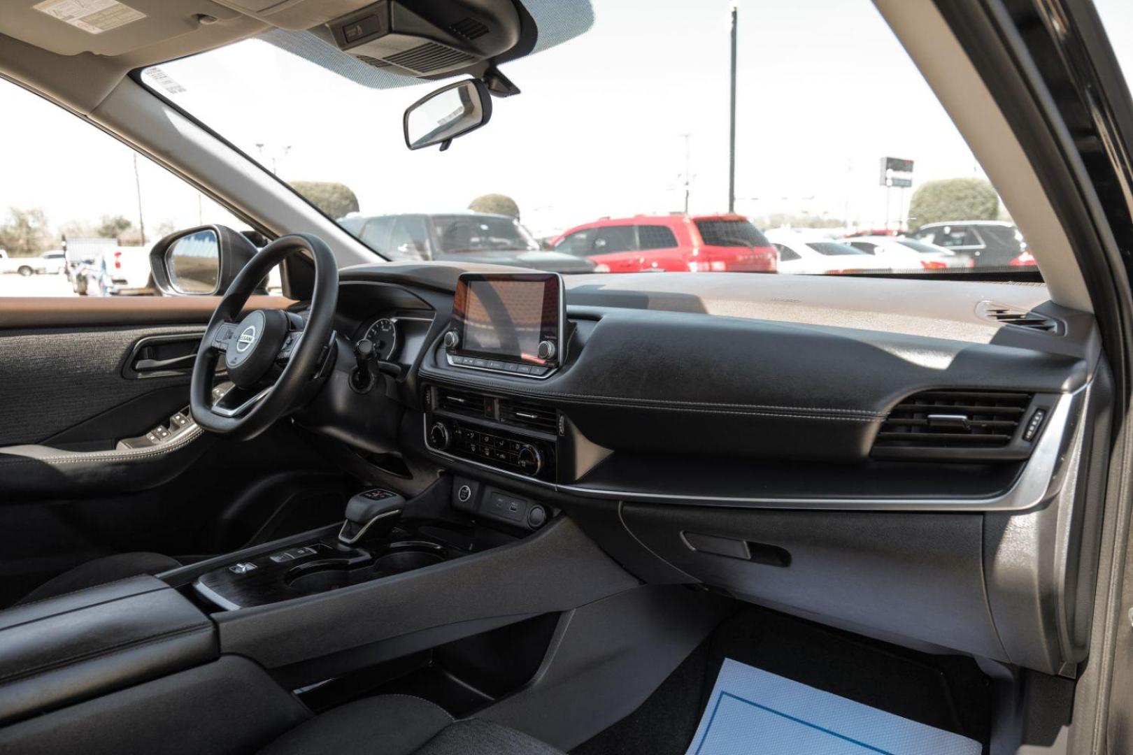 2021 black Nissan Rogue S (5N1AT3AA3MC) with an 2.5L L4 DOHC 16V engine, Continuously Variable Transmission transmission, located at 2401 E Main St., Grand Prairie, TX, 75050, (972) 262-4440, 32.748981, -96.969643 - Photo#17