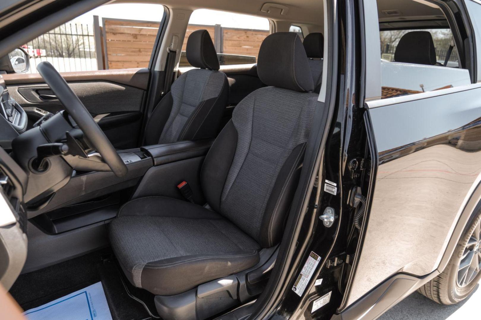 2021 black Nissan Rogue S (5N1AT3AA3MC) with an 2.5L L4 DOHC 16V engine, Continuously Variable Transmission transmission, located at 2401 E Main St., Grand Prairie, TX, 75050, (972) 262-4440, 32.748981, -96.969643 - Photo#3