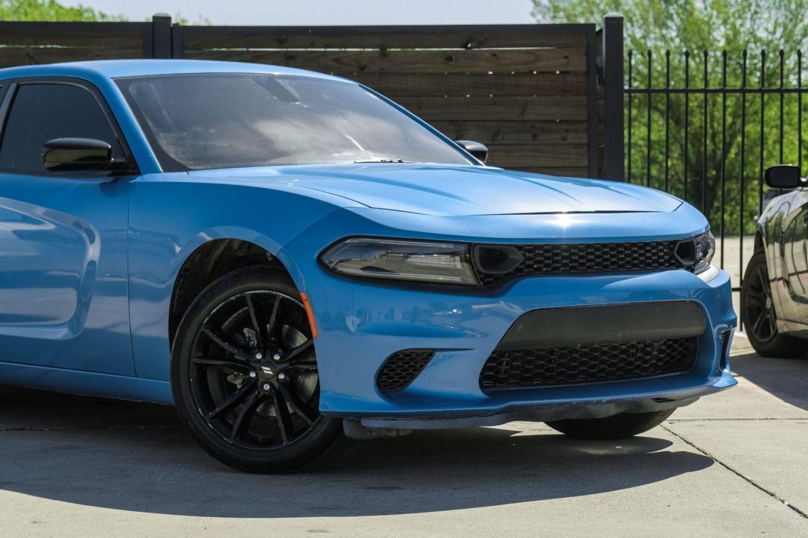 2018 BLUE Dodge Charger SXT (2C3CDXBG0JH) with an 3.6L V6 DOHC 24V engine, 8-Speed Automatic transmission, located at 2401 E Main St., Grand Prairie, TX, 75050, (972) 262-4440, 32.748981, -96.969643 - Photo#7