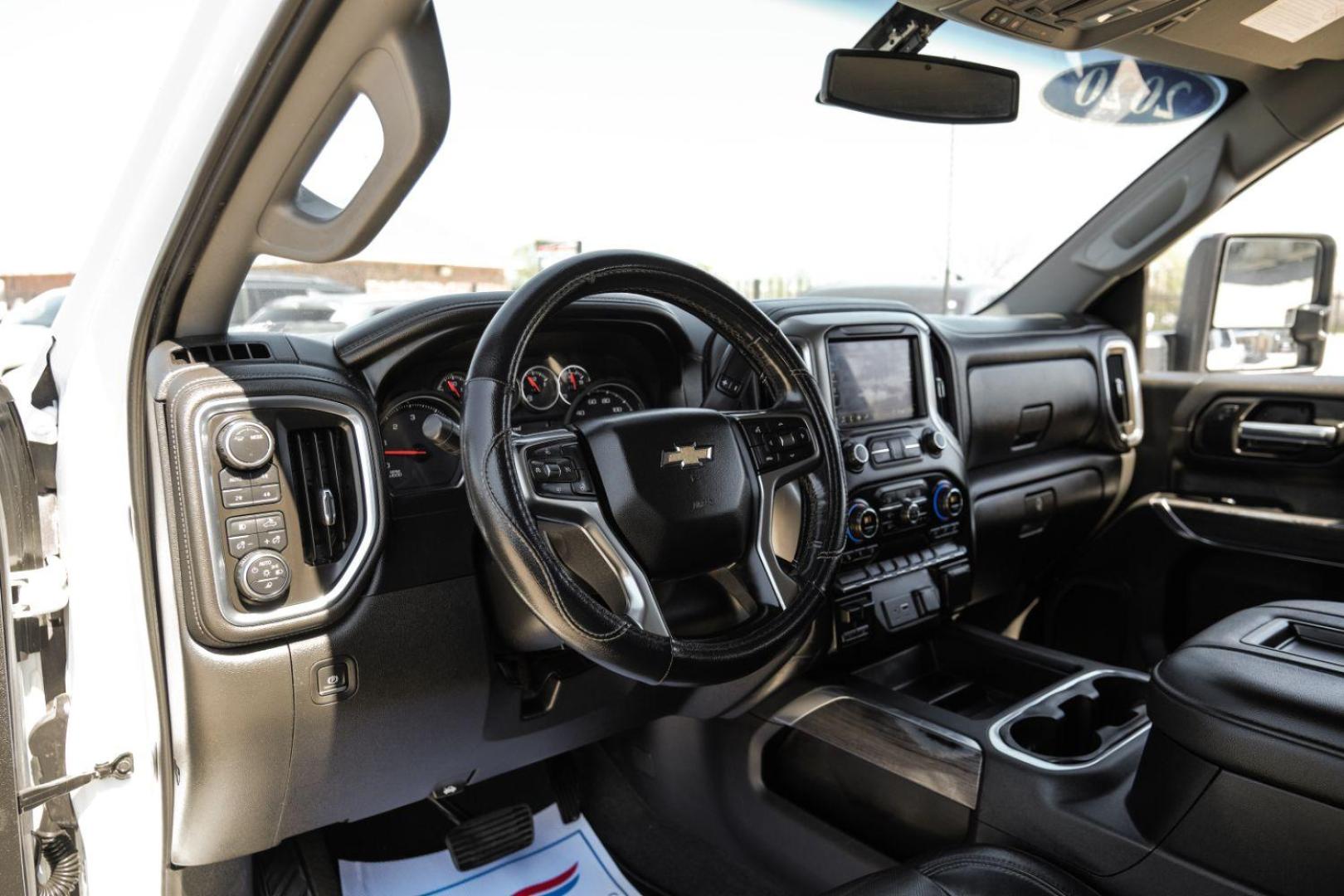 2020 White Chevrolet Silverado 3500HD LTZ Crew Cab 4WD (1GC4YUEY5LF) with an 6.6L V8 OHV 32V TURBO DIESEL engine, 6-Speed Automatic transmission, located at 2401 E Main St., Grand Prairie, TX, 75050, (972) 262-4440, 32.748981, -96.969643 - Photo#2