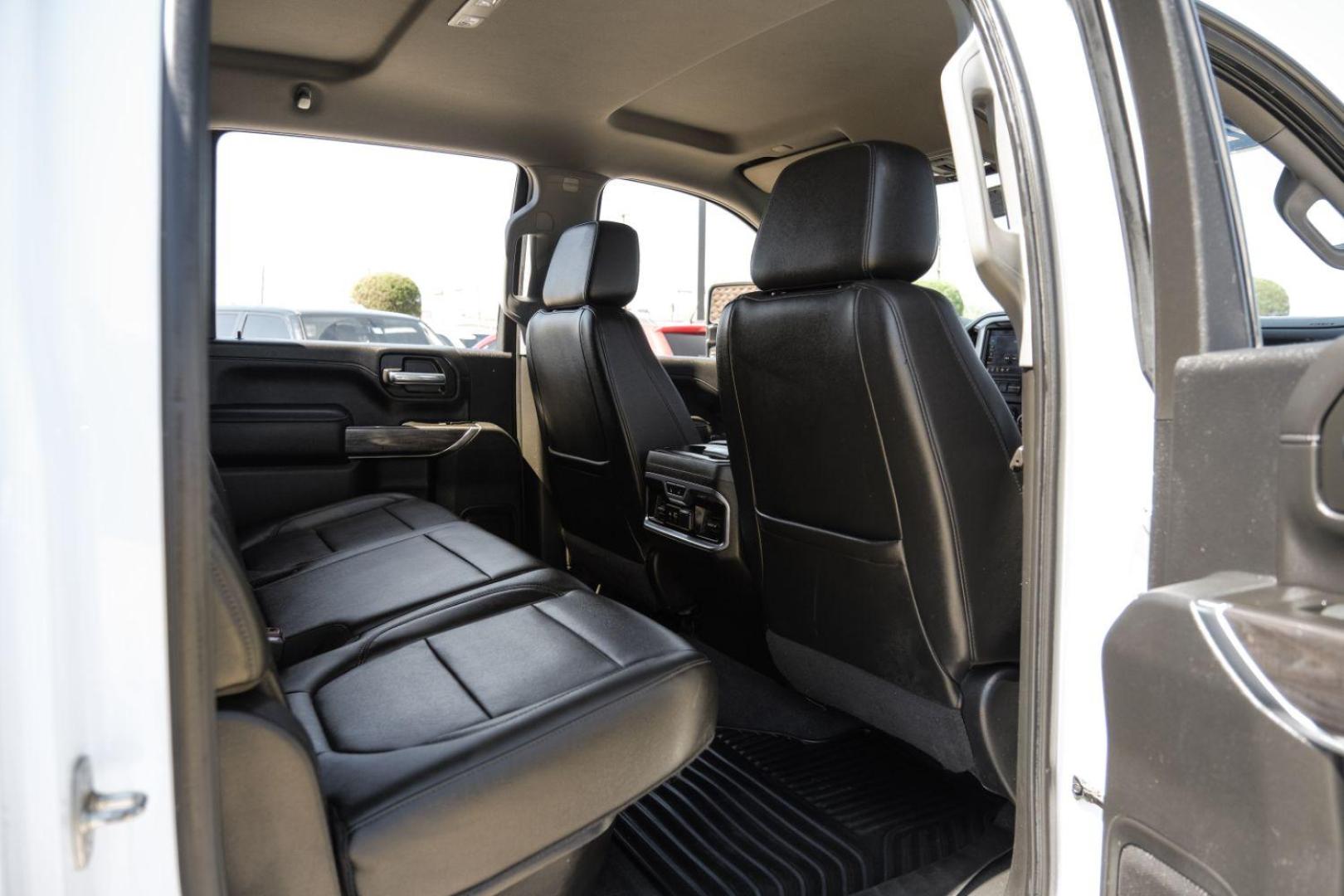 2020 White Chevrolet Silverado 3500HD LTZ Crew Cab 4WD (1GC4YUEY5LF) with an 6.6L V8 OHV 32V TURBO DIESEL engine, 6-Speed Automatic transmission, located at 2401 E Main St., Grand Prairie, TX, 75050, (972) 262-4440, 32.748981, -96.969643 - Photo#39