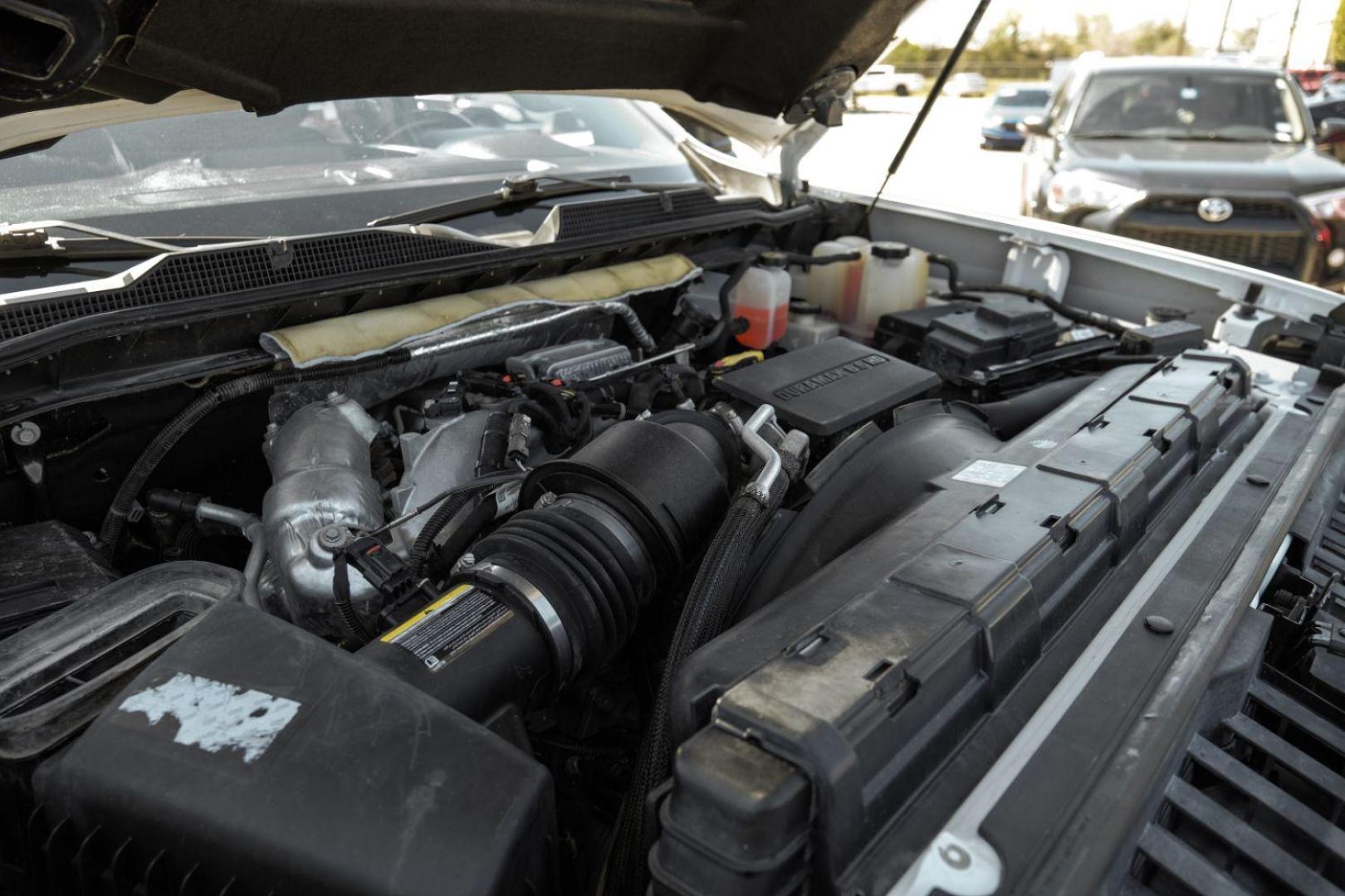 2020 White Chevrolet Silverado 3500HD LTZ Crew Cab 4WD (1GC4YUEY5LF) with an 6.6L V8 OHV 32V TURBO DIESEL engine, 6-Speed Automatic transmission, located at 2401 E Main St., Grand Prairie, TX, 75050, (972) 262-4440, 32.748981, -96.969643 - Photo#53