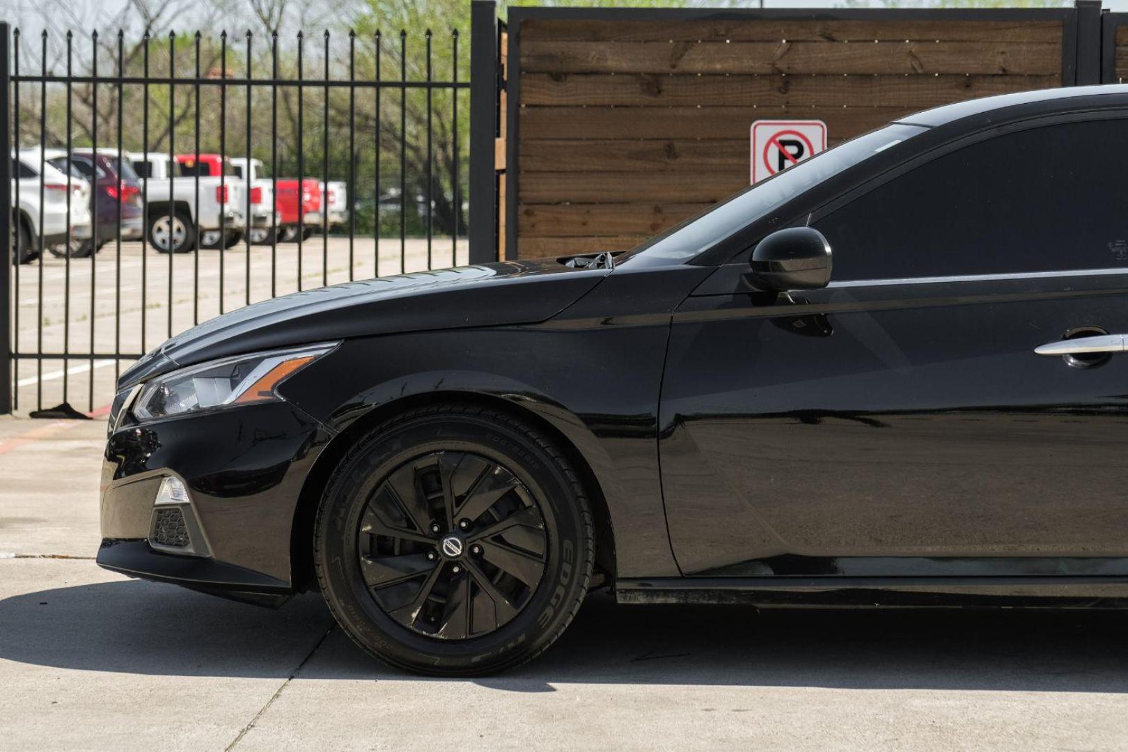 2019 Black Nissan Altima 2.5 S (1N4BL4BV7KC) with an 2.5L L4 DOHC 16V engine, Continuously Variable Transmission transmission, located at 2401 E Main St., Grand Prairie, TX, 75050, (972) 262-4440, 32.748981, -96.969643 - Photo#15