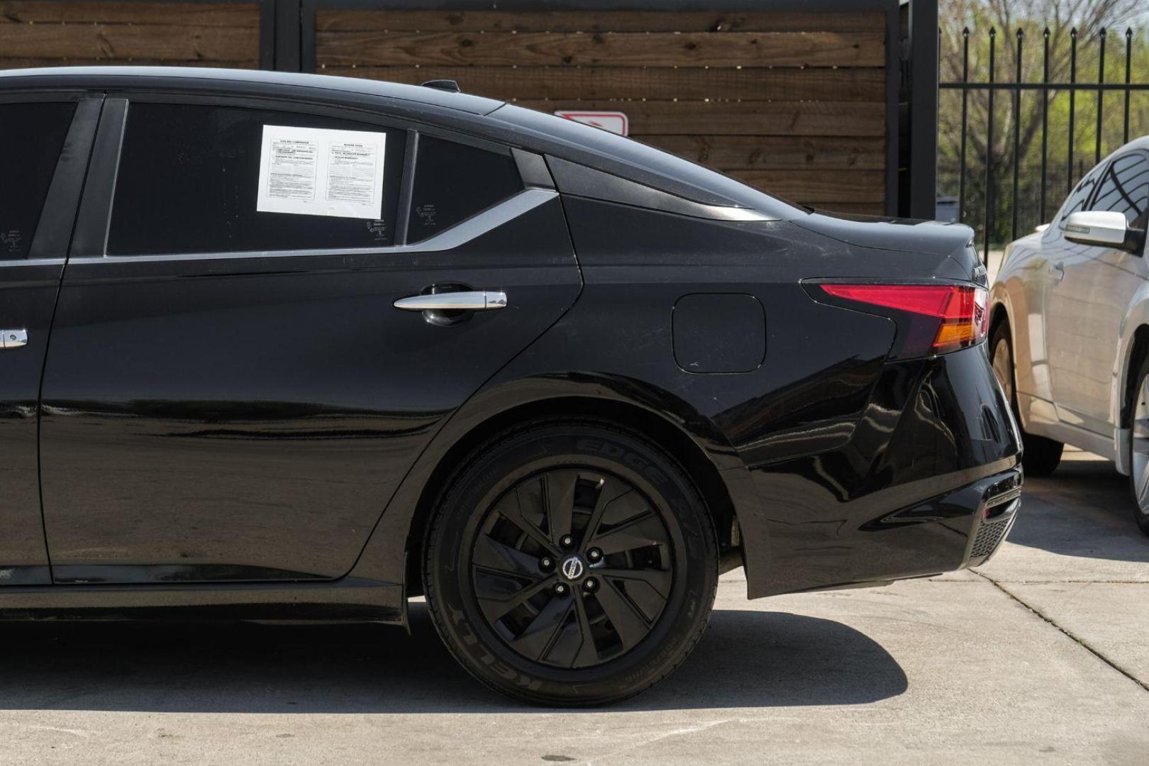 2019 Black Nissan Altima 2.5 S (1N4BL4BV7KC) with an 2.5L L4 DOHC 16V engine, Continuously Variable Transmission transmission, located at 2401 E Main St., Grand Prairie, TX, 75050, (972) 262-4440, 32.748981, -96.969643 - Photo#16