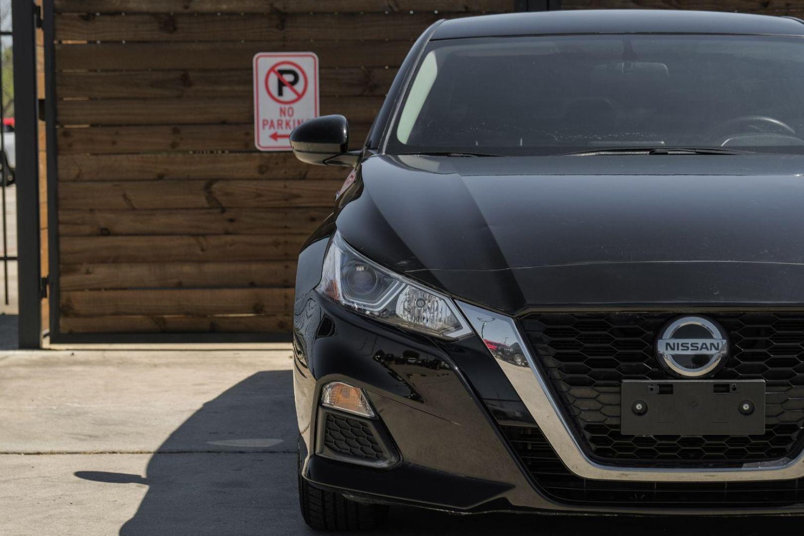 2019 Black Nissan Altima 2.5 S (1N4BL4BV7KC) with an 2.5L L4 DOHC 16V engine, Continuously Variable Transmission transmission, located at 2401 E Main St., Grand Prairie, TX, 75050, (972) 262-4440, 32.748981, -96.969643 - Photo#48