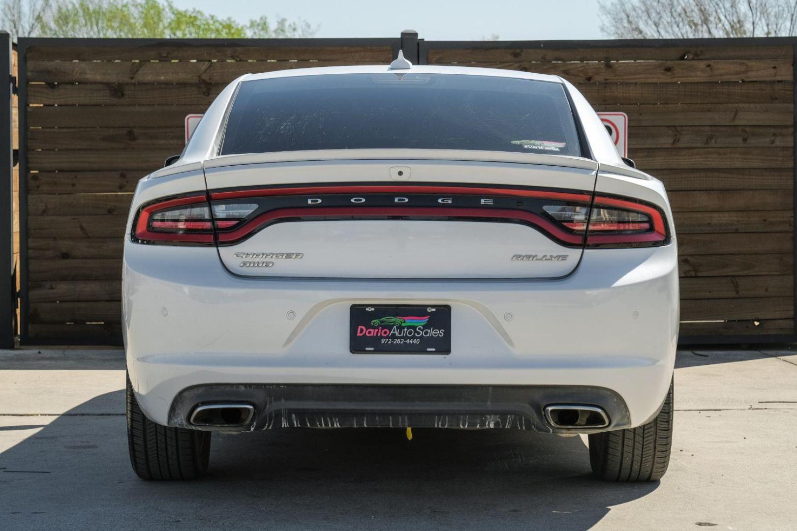 2015 White Dodge Charger SXT AWD (2C3CDXJG9FH) with an 3.6L V6 DOHC 24V engine, 8-Speed Automatic transmission, located at 2401 E Main St., Grand Prairie, TX, 75050, (972) 262-4440, 32.748981, -96.969643 - Photo#11