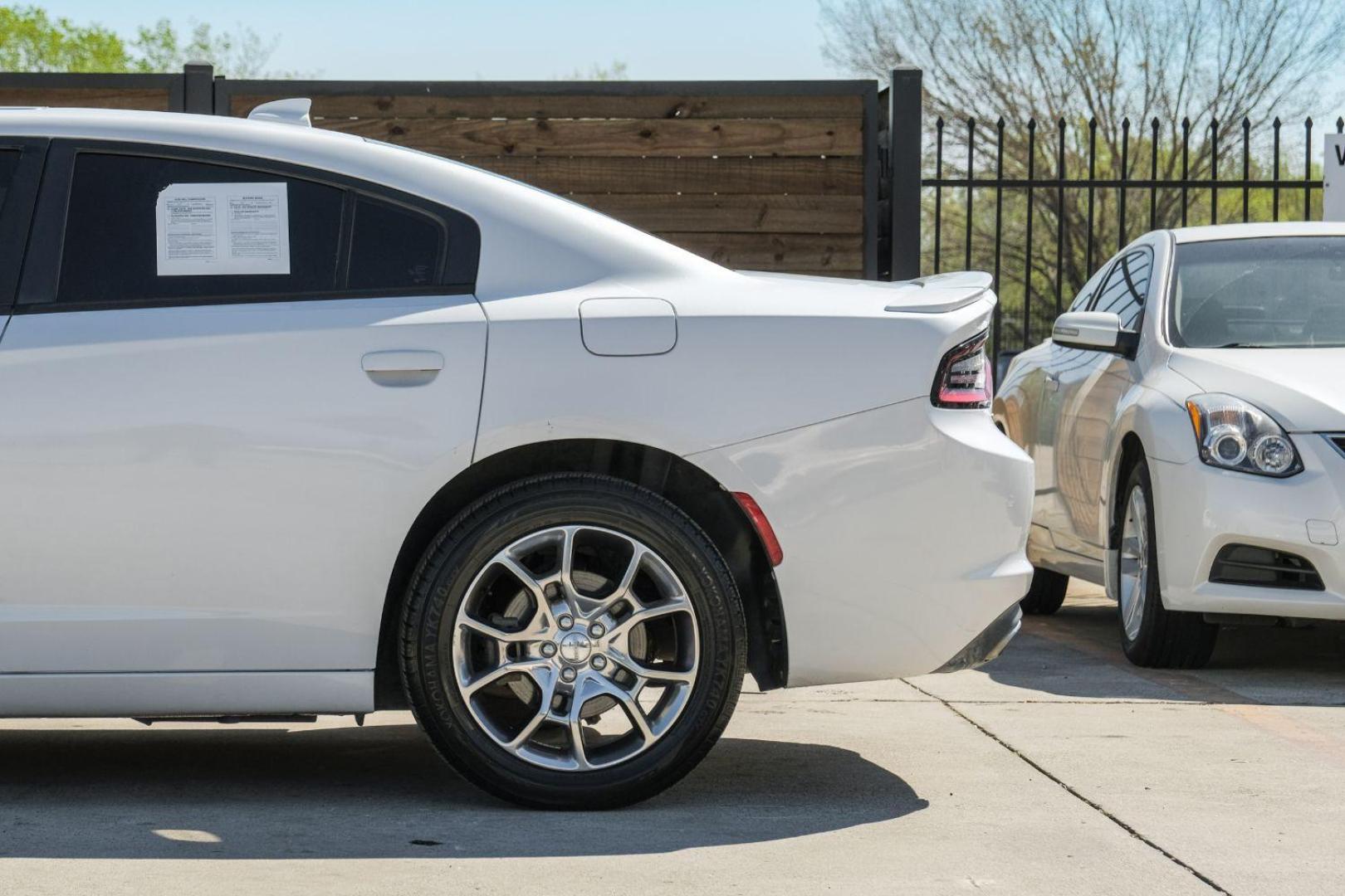 2015 White Dodge Charger SXT AWD (2C3CDXJG9FH) with an 3.6L V6 DOHC 24V engine, 8-Speed Automatic transmission, located at 2401 E Main St., Grand Prairie, TX, 75050, (972) 262-4440, 32.748981, -96.969643 - Photo#17