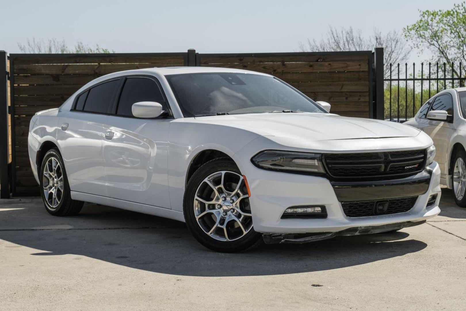 2015 White Dodge Charger SXT AWD (2C3CDXJG9FH) with an 3.6L V6 DOHC 24V engine, 8-Speed Automatic transmission, located at 2401 E Main St., Grand Prairie, TX, 75050, (972) 262-4440, 32.748981, -96.969643 - Photo#6