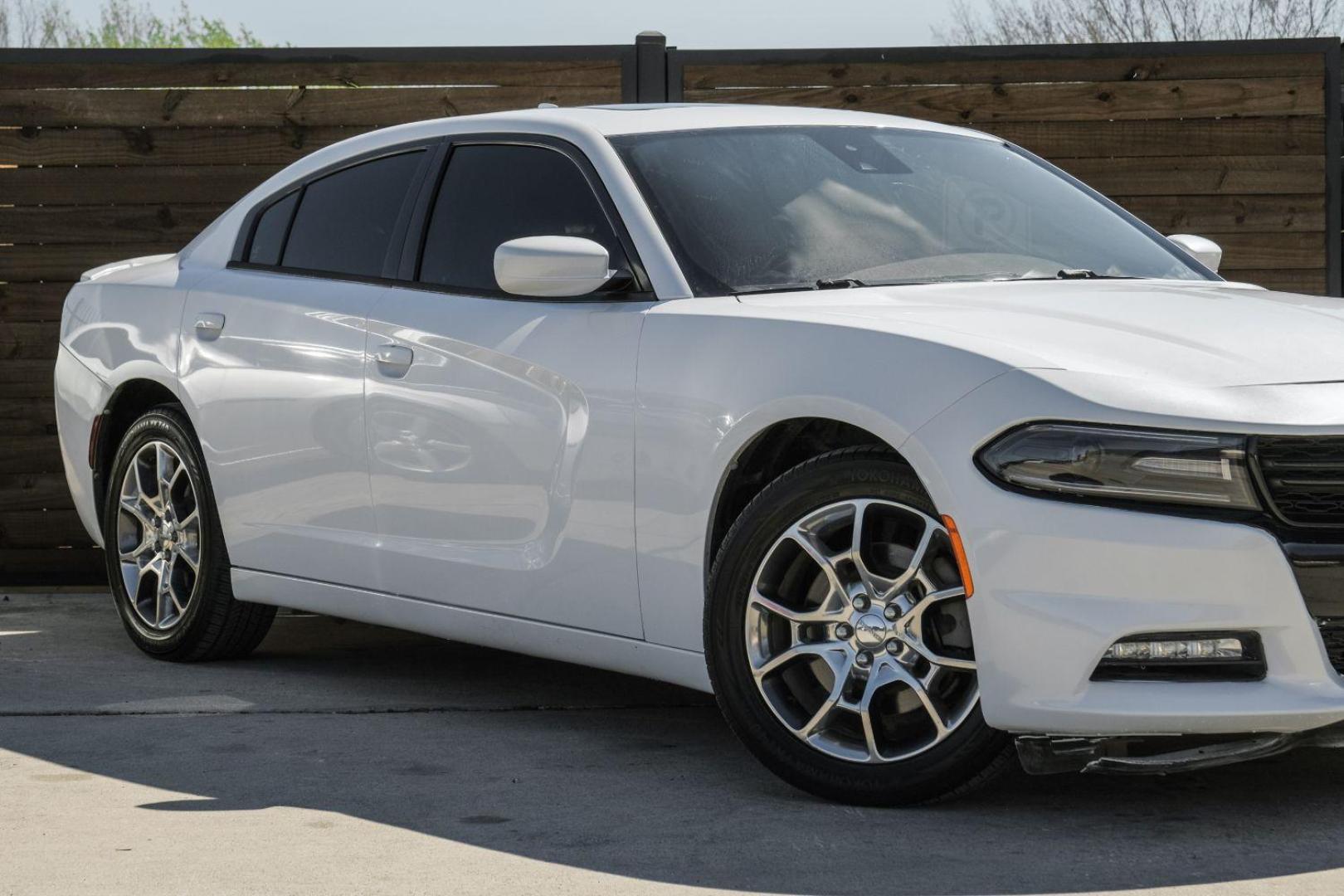 2015 White Dodge Charger SXT AWD (2C3CDXJG9FH) with an 3.6L V6 DOHC 24V engine, 8-Speed Automatic transmission, located at 2401 E Main St., Grand Prairie, TX, 75050, (972) 262-4440, 32.748981, -96.969643 - Photo#7