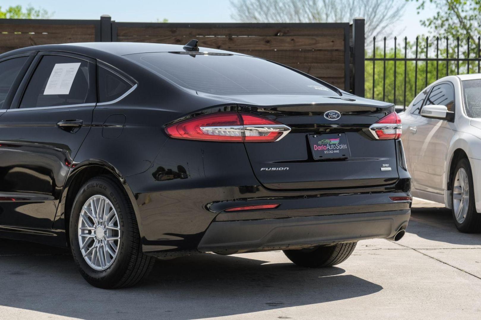 2020 BLACK Ford Fusion SE (3FA6P0HD6LR) with an 1.5L L4 DOHC 16V engine, 6-Speed Automatic transmission, located at 2401 E Main St., Grand Prairie, TX, 75050, (972) 262-4440, 32.748981, -96.969643 - Photo#13