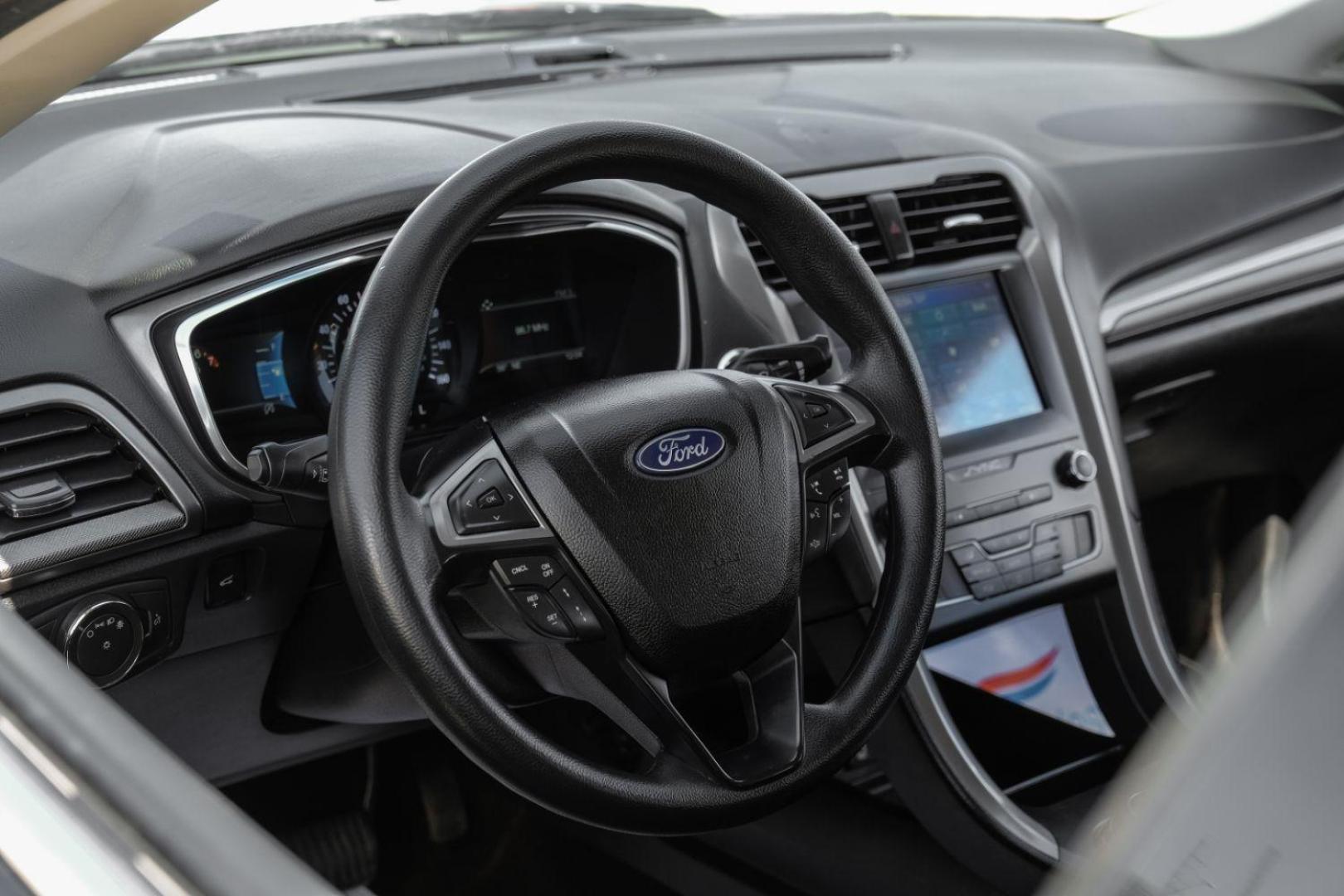 2020 BLACK Ford Fusion SE (3FA6P0HD6LR) with an 1.5L L4 DOHC 16V engine, 6-Speed Automatic transmission, located at 2401 E Main St., Grand Prairie, TX, 75050, (972) 262-4440, 32.748981, -96.969643 - Photo#20