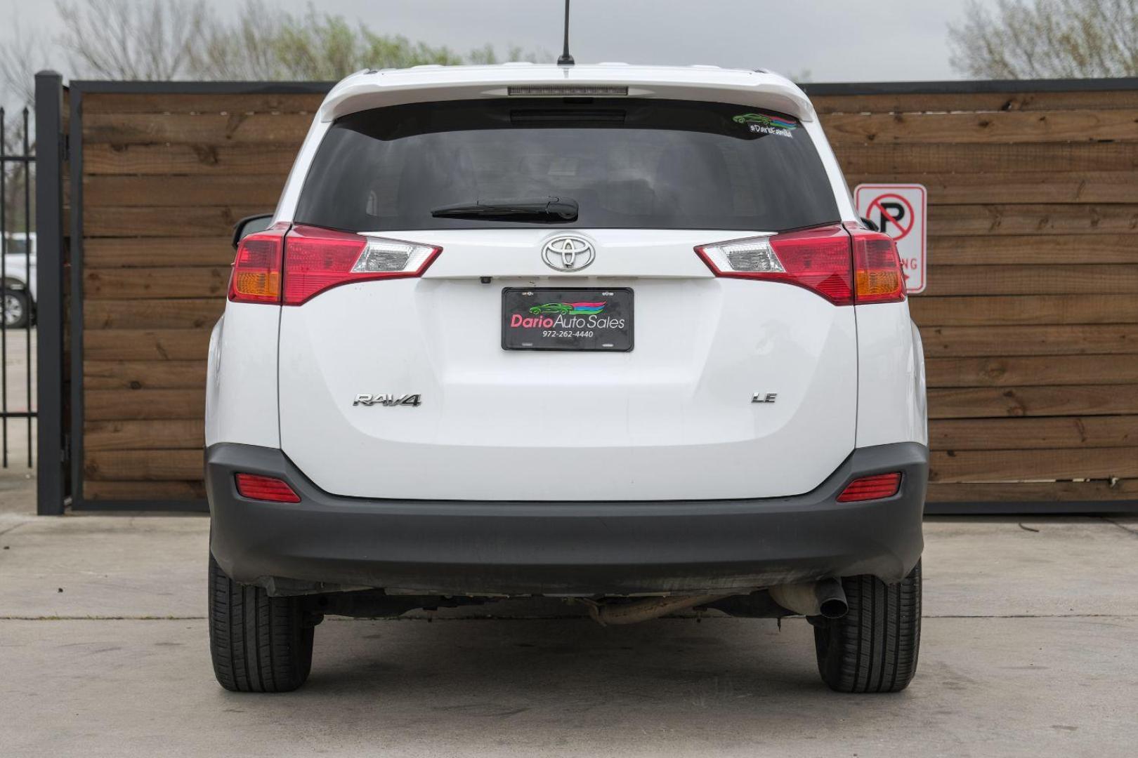 2015 WHITE Toyota RAV4 LE FWD (2T3ZFREV6FW) with an 2.5L L4 DOHC 16V engine, 6-Speed Automatic transmission, located at 2401 E Main St., Grand Prairie, TX, 75050, (972) 262-4440, 32.748981, -96.969643 - Photo#10