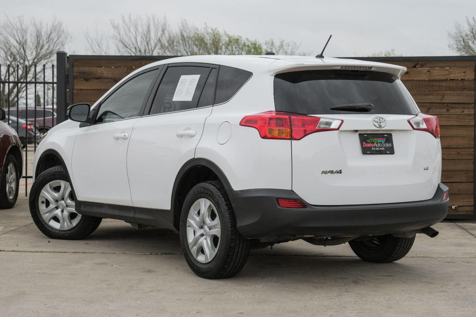 2015 WHITE Toyota RAV4 LE FWD (2T3ZFREV6FW) with an 2.5L L4 DOHC 16V engine, 6-Speed Automatic transmission, located at 2401 E Main St., Grand Prairie, TX, 75050, (972) 262-4440, 32.748981, -96.969643 - Photo#11