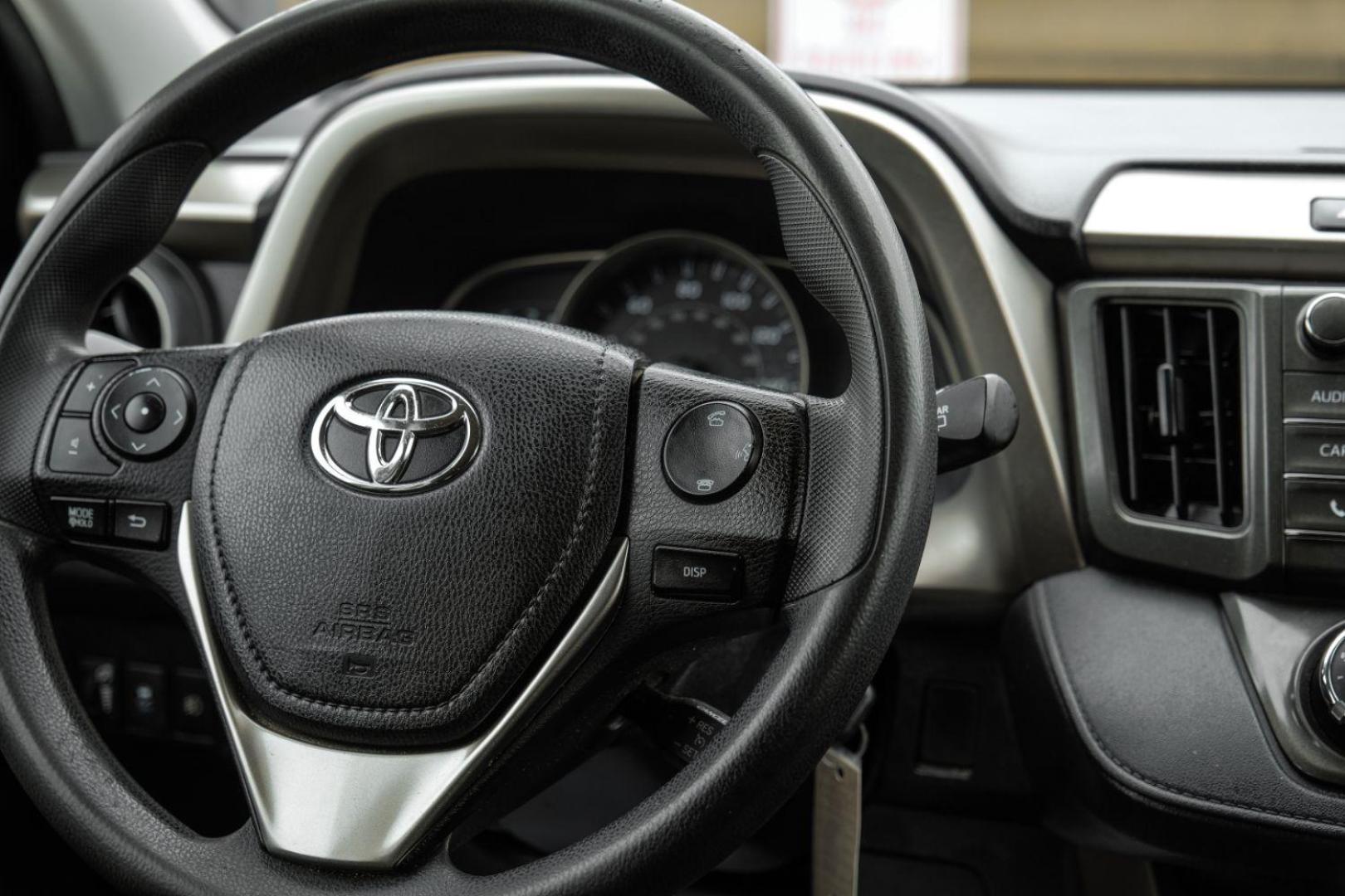 2015 WHITE Toyota RAV4 LE FWD (2T3ZFREV6FW) with an 2.5L L4 DOHC 16V engine, 6-Speed Automatic transmission, located at 2401 E Main St., Grand Prairie, TX, 75050, (972) 262-4440, 32.748981, -96.969643 - Photo#22