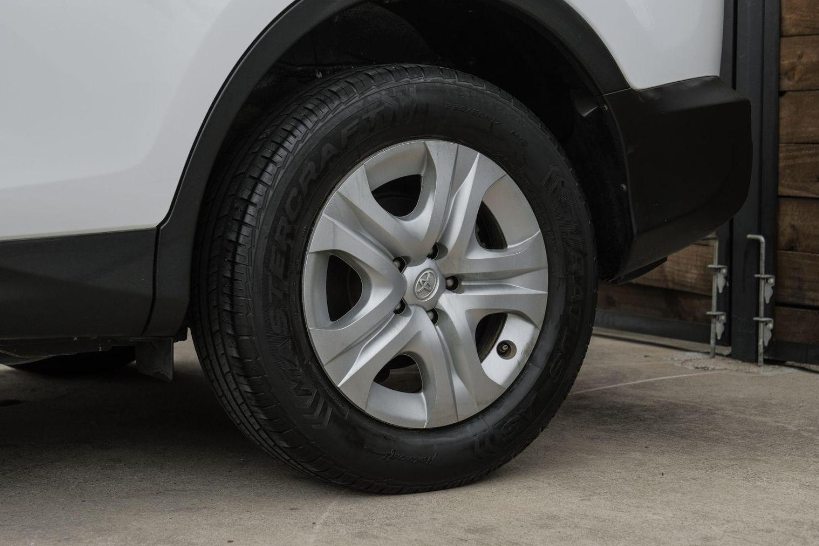 2015 WHITE Toyota RAV4 LE FWD (2T3ZFREV6FW) with an 2.5L L4 DOHC 16V engine, 6-Speed Automatic transmission, located at 2401 E Main St., Grand Prairie, TX, 75050, (972) 262-4440, 32.748981, -96.969643 - Photo#53