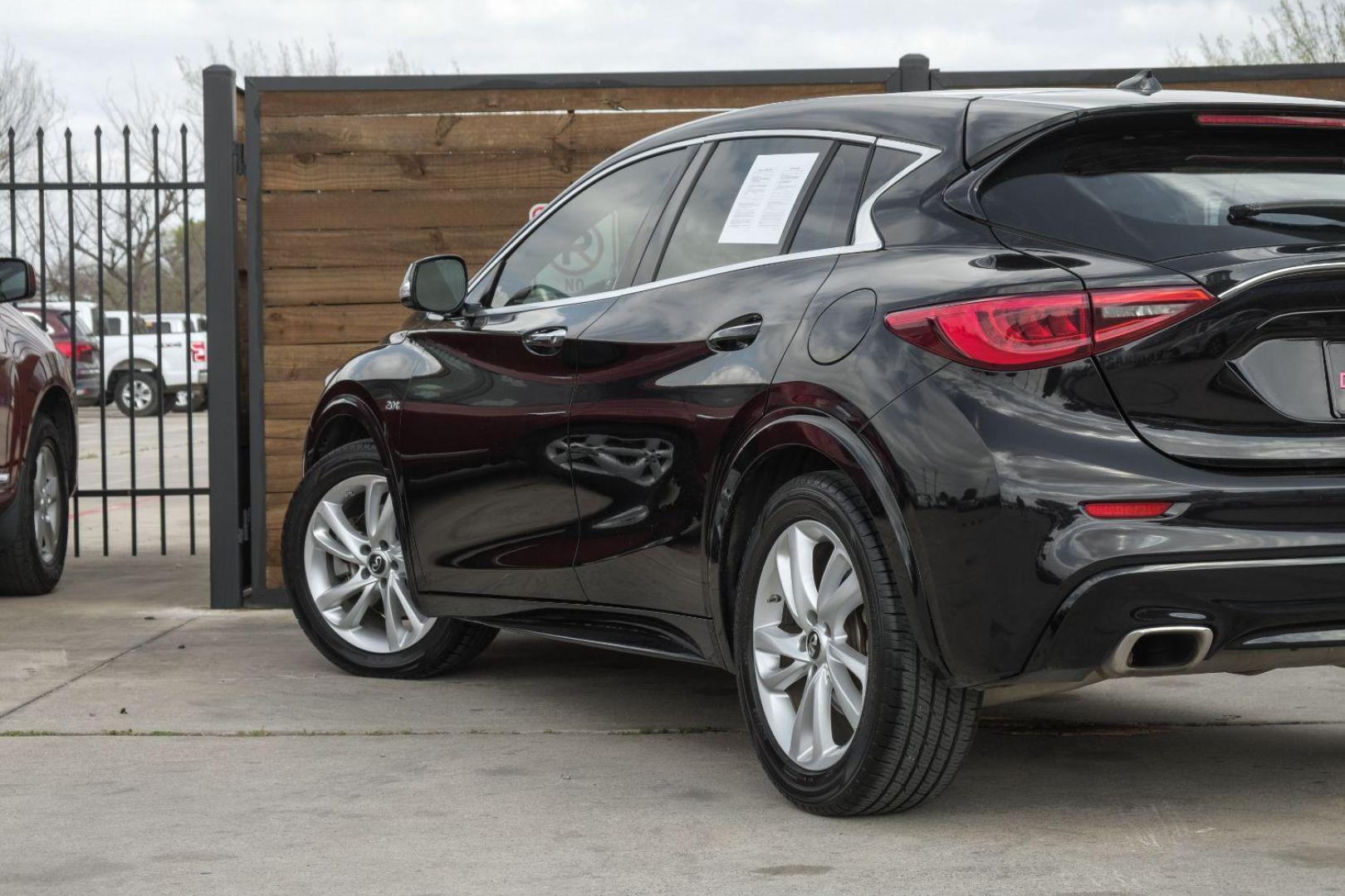 2017 BLACK Infiniti QX30 Base (SJKCH5CPXHA) with an 2.0L L4 DOHC 16V engine, 7-Speed Automatic transmission, located at 2401 E Main St., Grand Prairie, TX, 75050, (972) 262-4440, 32.748981, -96.969643 - Photo#12