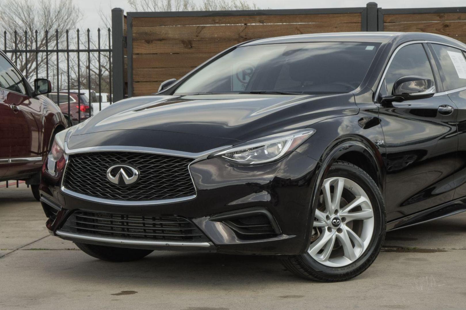 2017 BLACK Infiniti QX30 Base (SJKCH5CPXHA) with an 2.0L L4 DOHC 16V engine, 7-Speed Automatic transmission, located at 2401 E Main St., Grand Prairie, TX, 75050, (972) 262-4440, 32.748981, -96.969643 - Photo#4