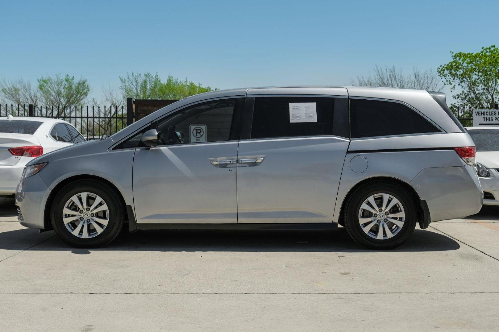 2016 Silver Honda Odyssey SE (5FNRL5H30GB) with an 3.5L V6 SOHC 24V engine, 6-Speed Automatic transmission, located at 2401 E Main St., Grand Prairie, TX, 75050, (972) 262-4440, 32.748981, -96.969643 - Photo#14