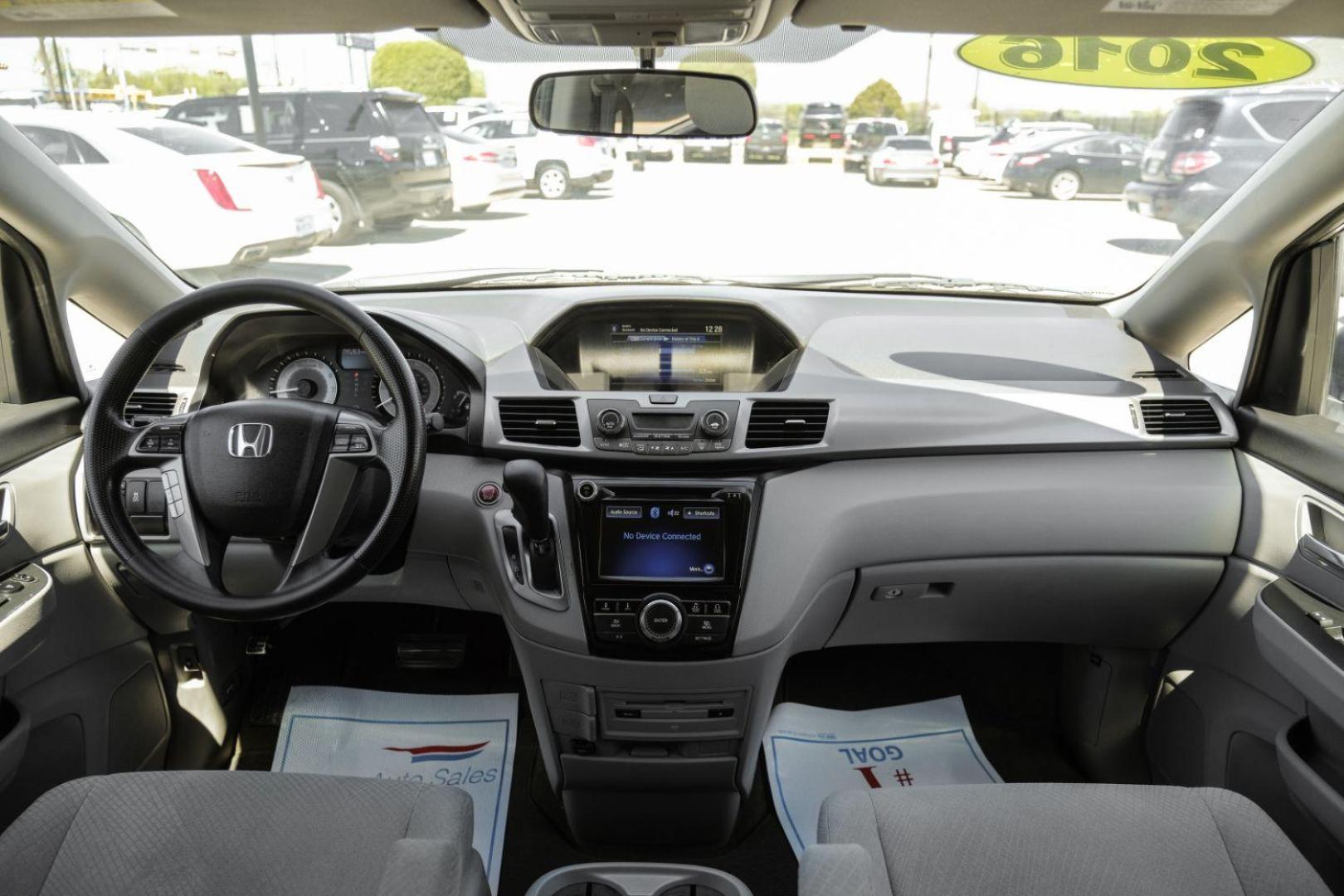 2016 Silver Honda Odyssey SE (5FNRL5H30GB) with an 3.5L V6 SOHC 24V engine, 6-Speed Automatic transmission, located at 2401 E Main St., Grand Prairie, TX, 75050, (972) 262-4440, 32.748981, -96.969643 - Photo#18