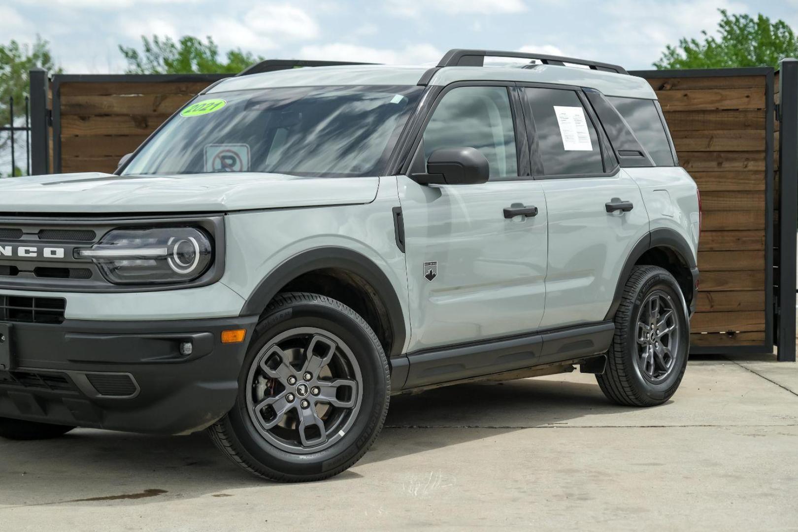 2021 GRAY Ford Bronco Sport Big Bend (3FMCR9B63MR) with an 1.5L L3 engine, 8-Speed Automatic transmission, located at 2401 E Main St., Grand Prairie, TX, 75050, (972) 262-4440, 32.748981, -96.969643 - Photo#5