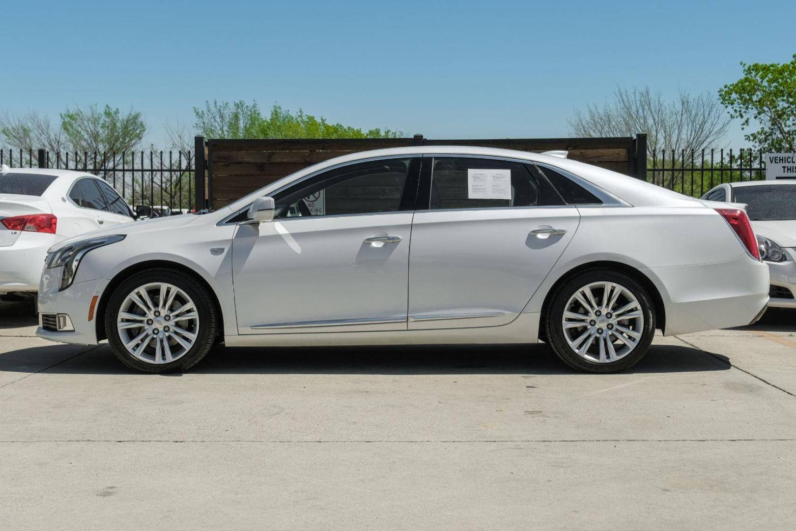 2018 White Cadillac XTS Luxury FWD (2G61M5S35J9) with an 3.6L V6 DOHC 24V engine, 6-Speed Automatic transmission, located at 2401 E Main St., Grand Prairie, TX, 75050, (972) 262-4440, 32.748981, -96.969643 - Photo#14