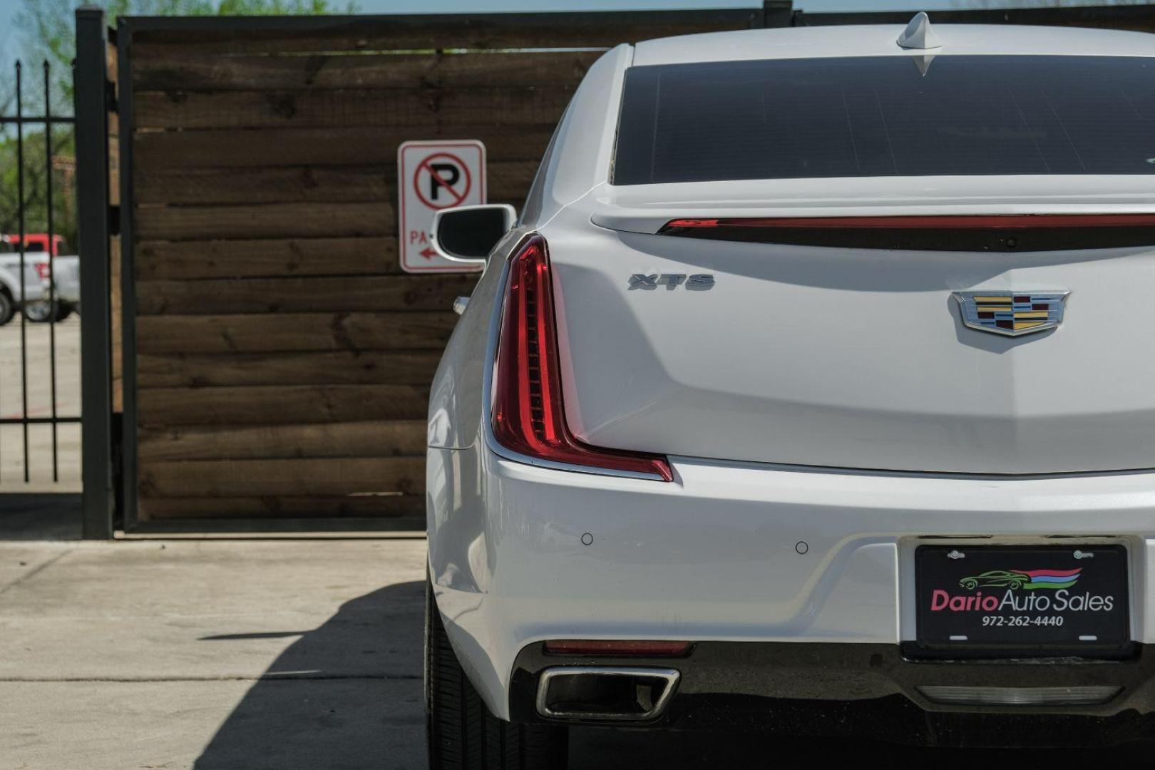 2018 White Cadillac XTS Luxury FWD (2G61M5S35J9) with an 3.6L V6 DOHC 24V engine, 6-Speed Automatic transmission, located at 2401 E Main St., Grand Prairie, TX, 75050, (972) 262-4440, 32.748981, -96.969643 - Photo#50