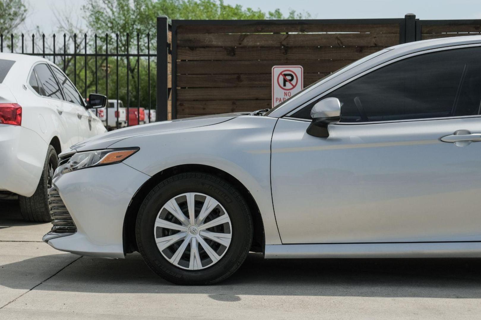 2020 Silver Toyota Camry L (4T1A11AK0LU) with an 2.5L L4 DOHC 16V engine, 8-Speed Automatic transmission, located at 2401 E Main St., Grand Prairie, TX, 75050, (972) 262-4440, 32.748981, -96.969643 - Photo#15