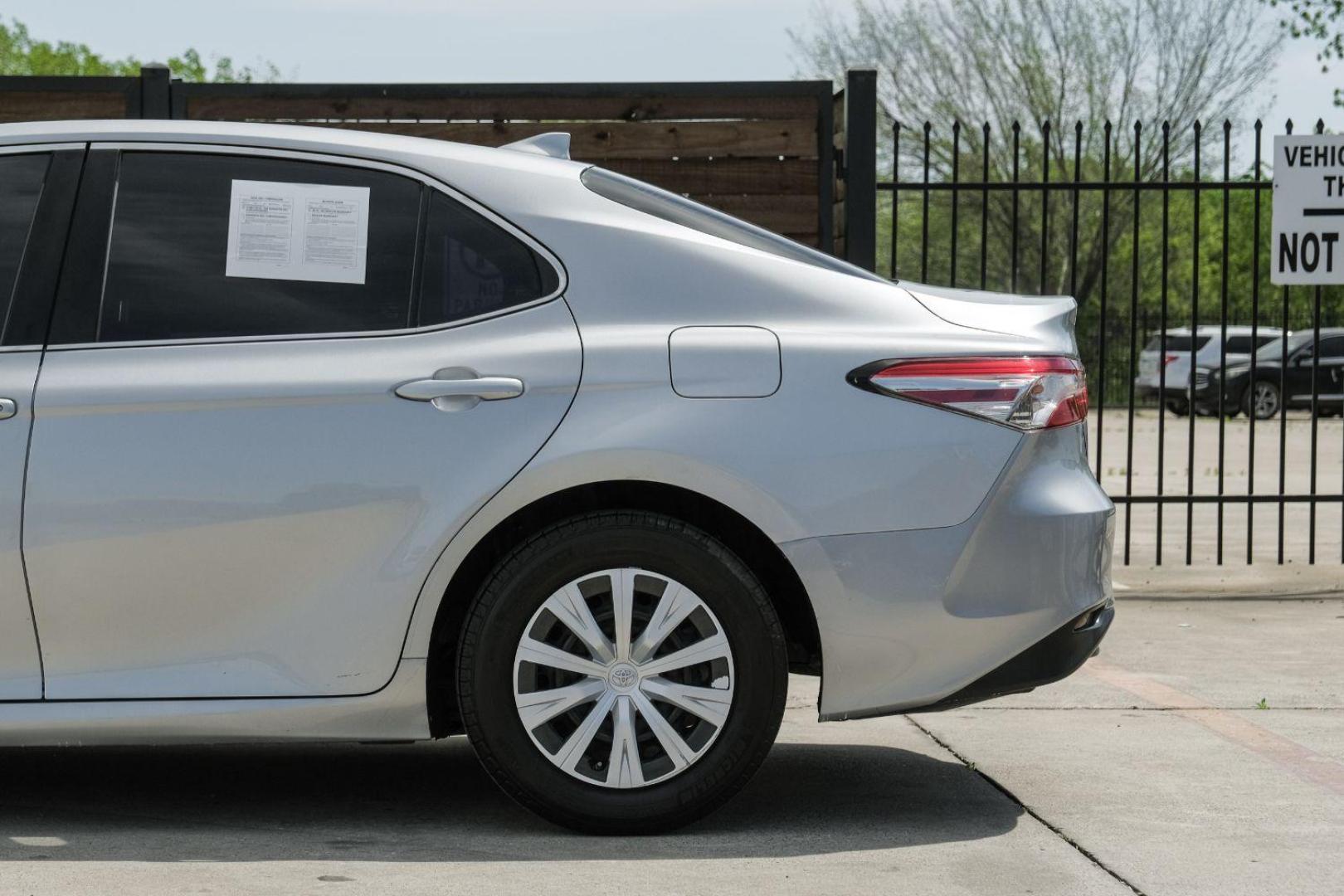 2020 Silver Toyota Camry L (4T1A11AK0LU) with an 2.5L L4 DOHC 16V engine, 8-Speed Automatic transmission, located at 2401 E Main St., Grand Prairie, TX, 75050, (972) 262-4440, 32.748981, -96.969643 - Photo#16