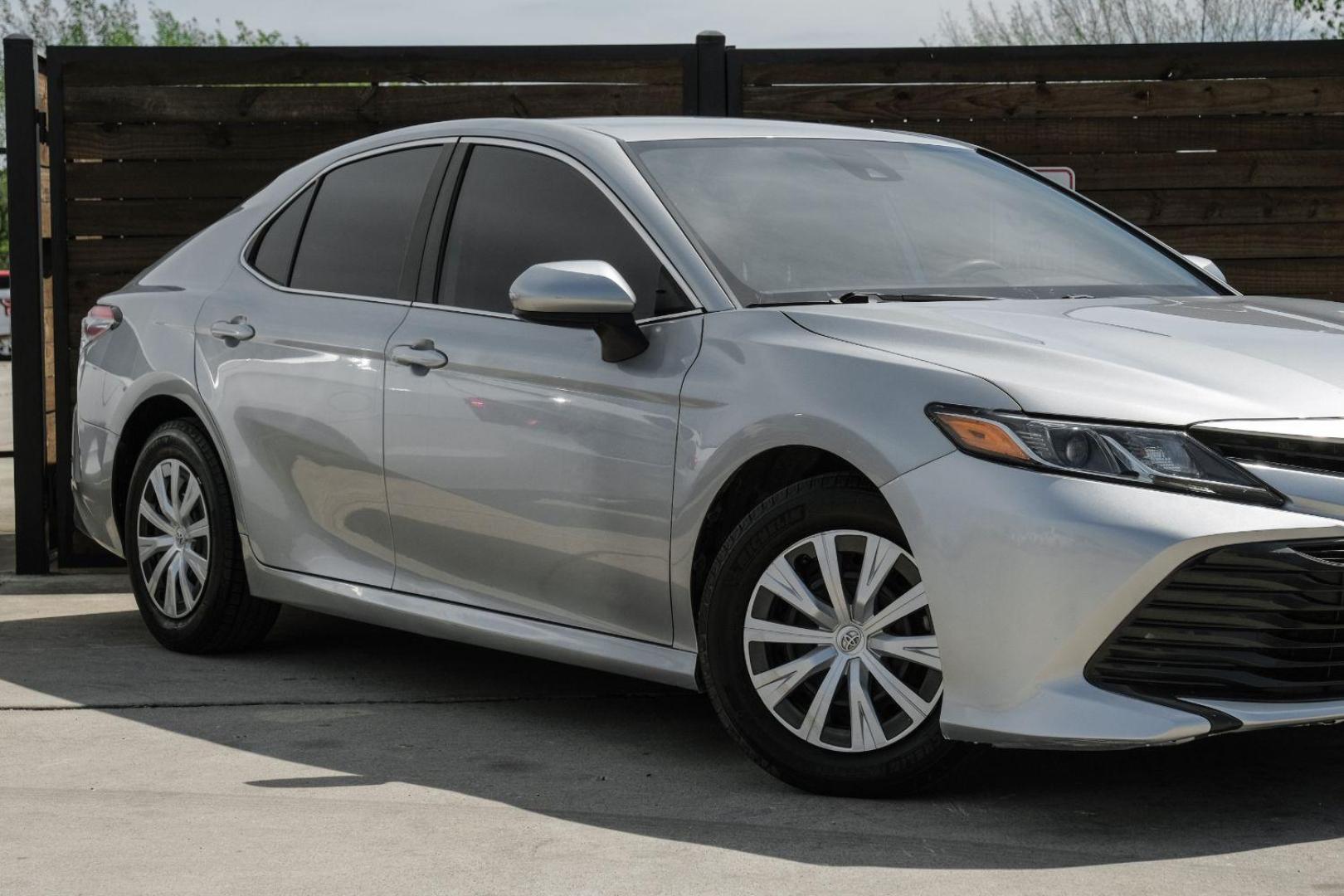 2020 Silver Toyota Camry L (4T1A11AK0LU) with an 2.5L L4 DOHC 16V engine, 8-Speed Automatic transmission, located at 2401 E Main St., Grand Prairie, TX, 75050, (972) 262-4440, 32.748981, -96.969643 - Photo#6