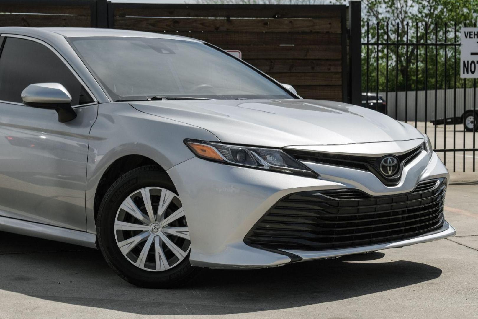 2020 Silver Toyota Camry L (4T1A11AK0LU) with an 2.5L L4 DOHC 16V engine, 8-Speed Automatic transmission, located at 2401 E Main St., Grand Prairie, TX, 75050, (972) 262-4440, 32.748981, -96.969643 - Photo#7