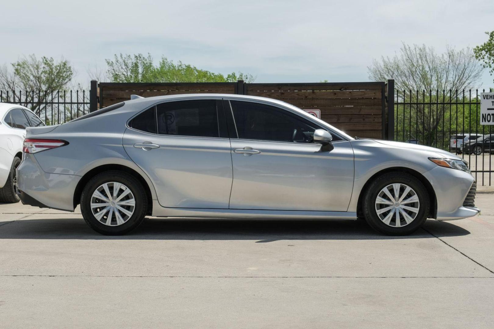 2020 Silver Toyota Camry L (4T1A11AK0LU) with an 2.5L L4 DOHC 16V engine, 8-Speed Automatic transmission, located at 2401 E Main St., Grand Prairie, TX, 75050, (972) 262-4440, 32.748981, -96.969643 - Photo#8