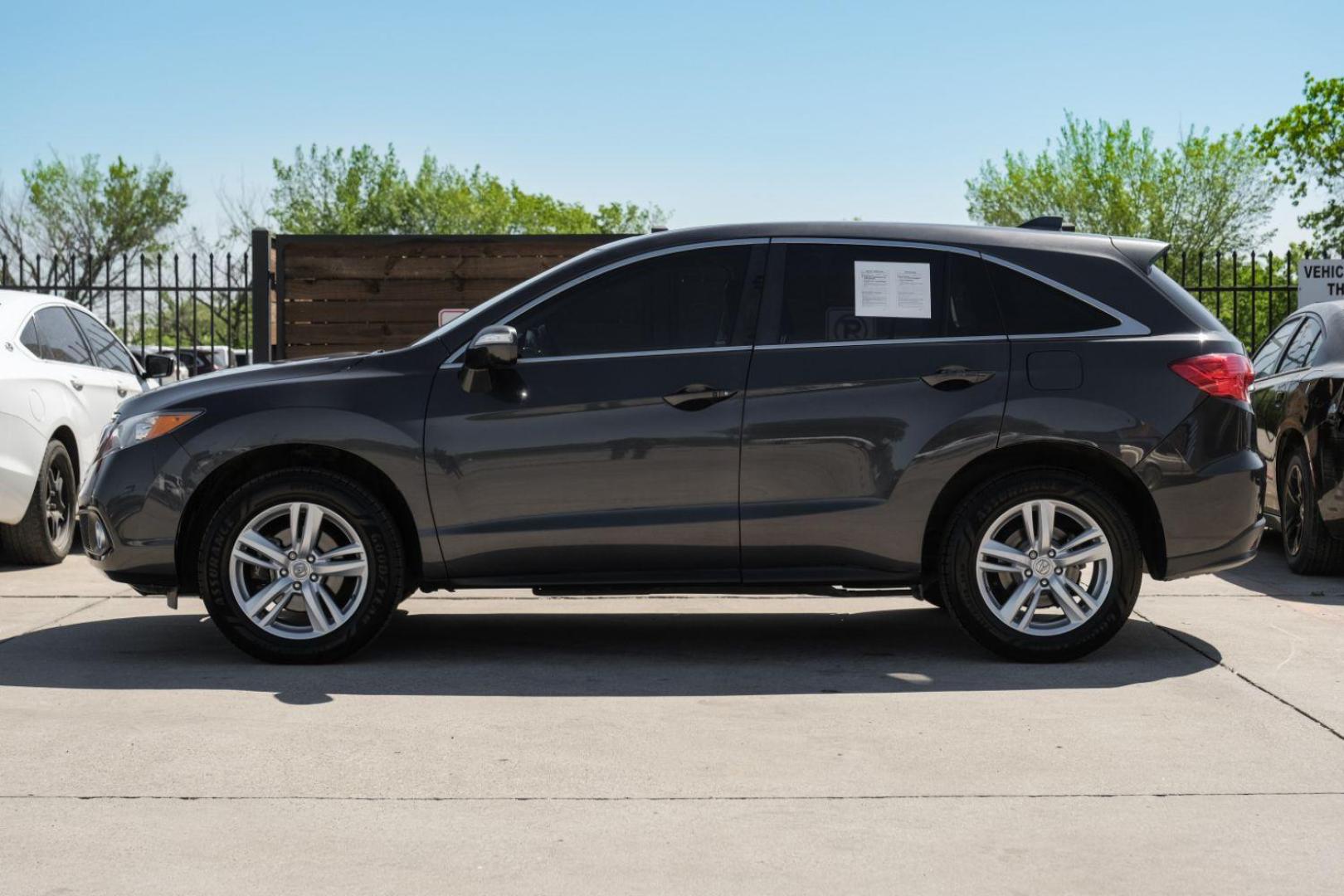 2014 Gray Acura RDX 6-Spd AT w/ Technology Package (5J8TB3H54EL) with an 3.5L V6 DOHC 24V engine, 6-Speed Automatic transmission, located at 2401 E Main St., Grand Prairie, TX, 75050, (972) 262-4440, 32.748981, -96.969643 - Photo#15