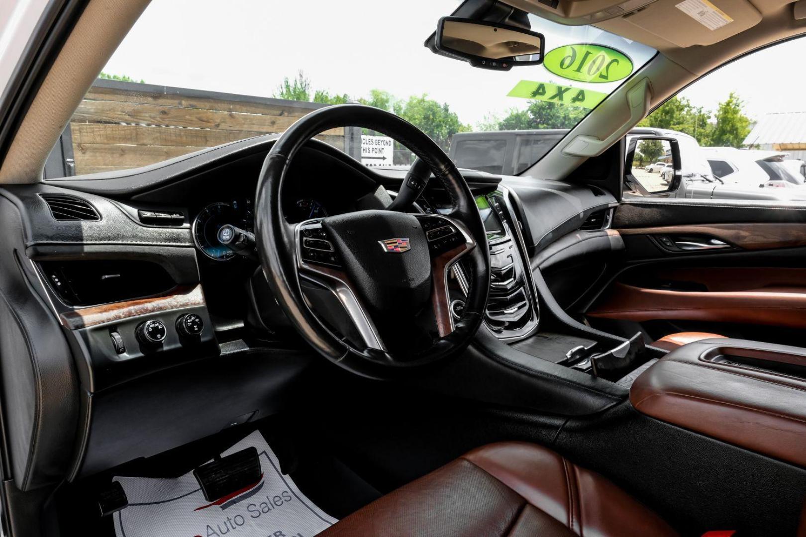 2016 White Cadillac Escalade Luxury 4WD (1GYS4BKJ1GR) with an 6.2L V8 OHV 16V FFV engine, 6-Speed Automatic transmission, located at 2401 E Main St., Grand Prairie, TX, 75050, (972) 262-4440, 32.748981, -96.969643 - Photo#2