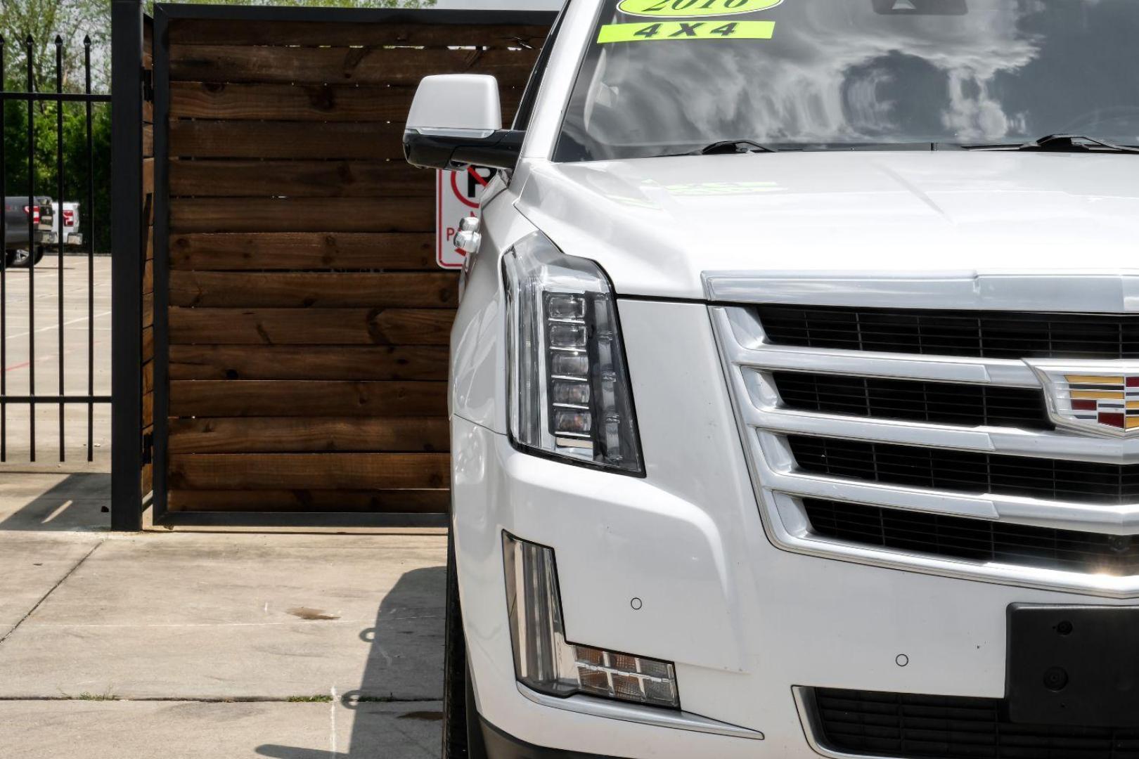 2016 White Cadillac Escalade Luxury 4WD (1GYS4BKJ1GR) with an 6.2L V8 OHV 16V FFV engine, 6-Speed Automatic transmission, located at 2401 E Main St., Grand Prairie, TX, 75050, (972) 262-4440, 32.748981, -96.969643 - Photo#46